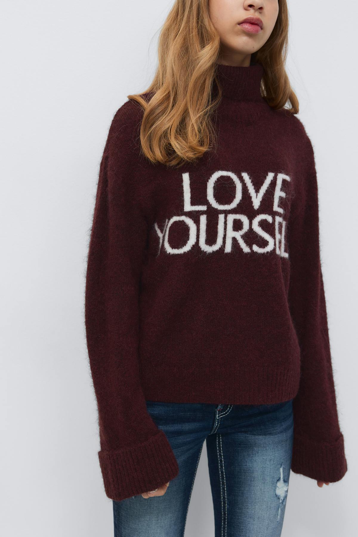 Y knitted turtleneck sweater