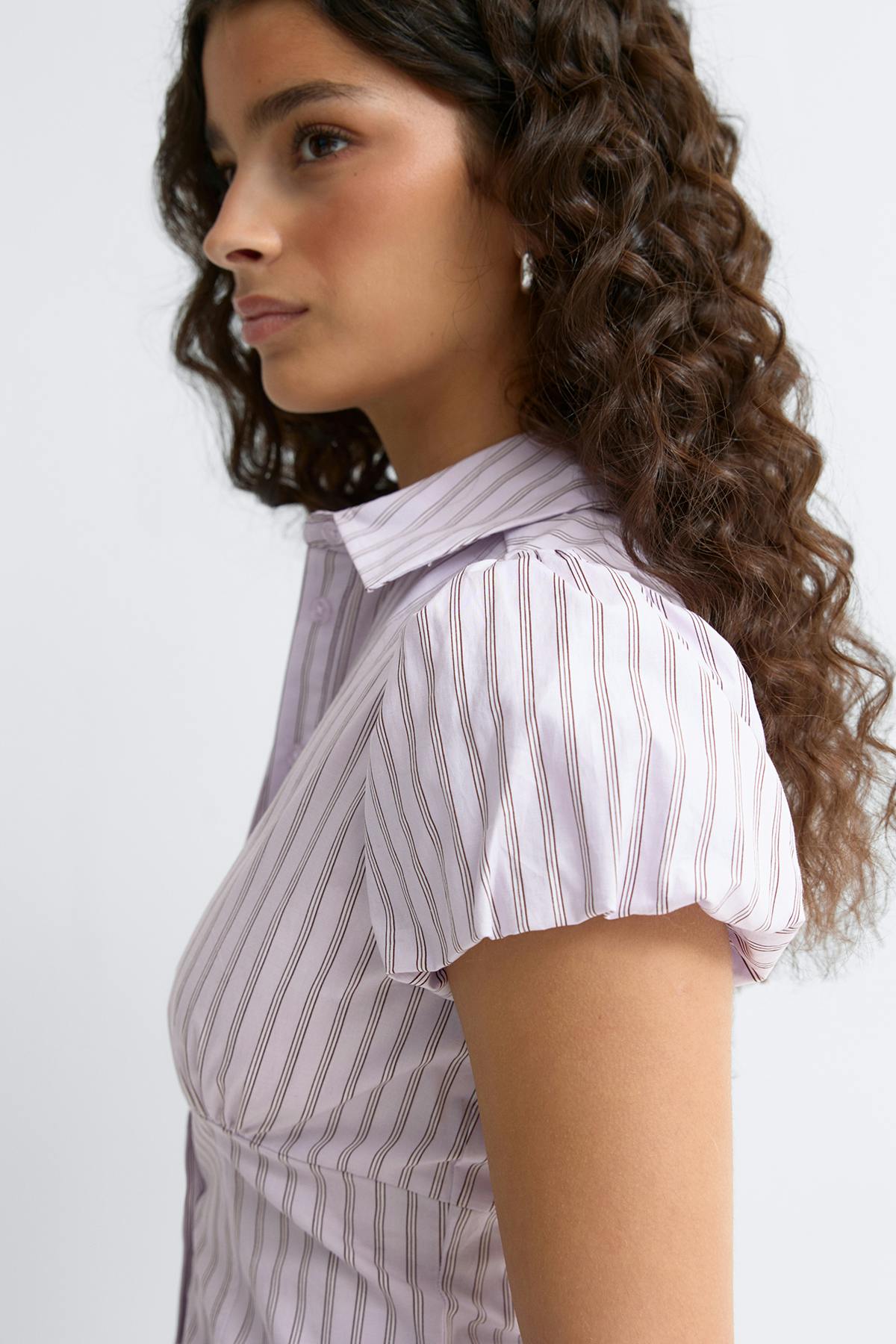 Puff sleeve shirt