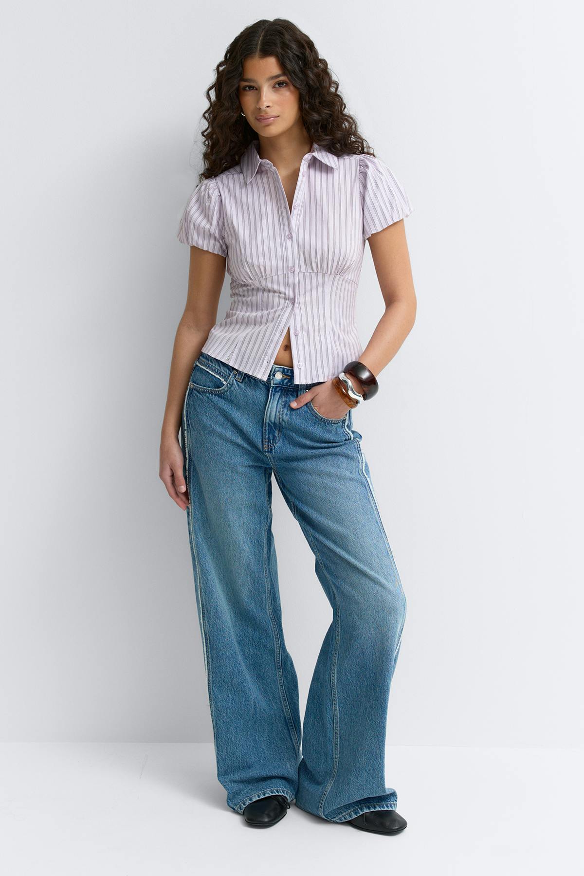 Puff sleeve shirt
