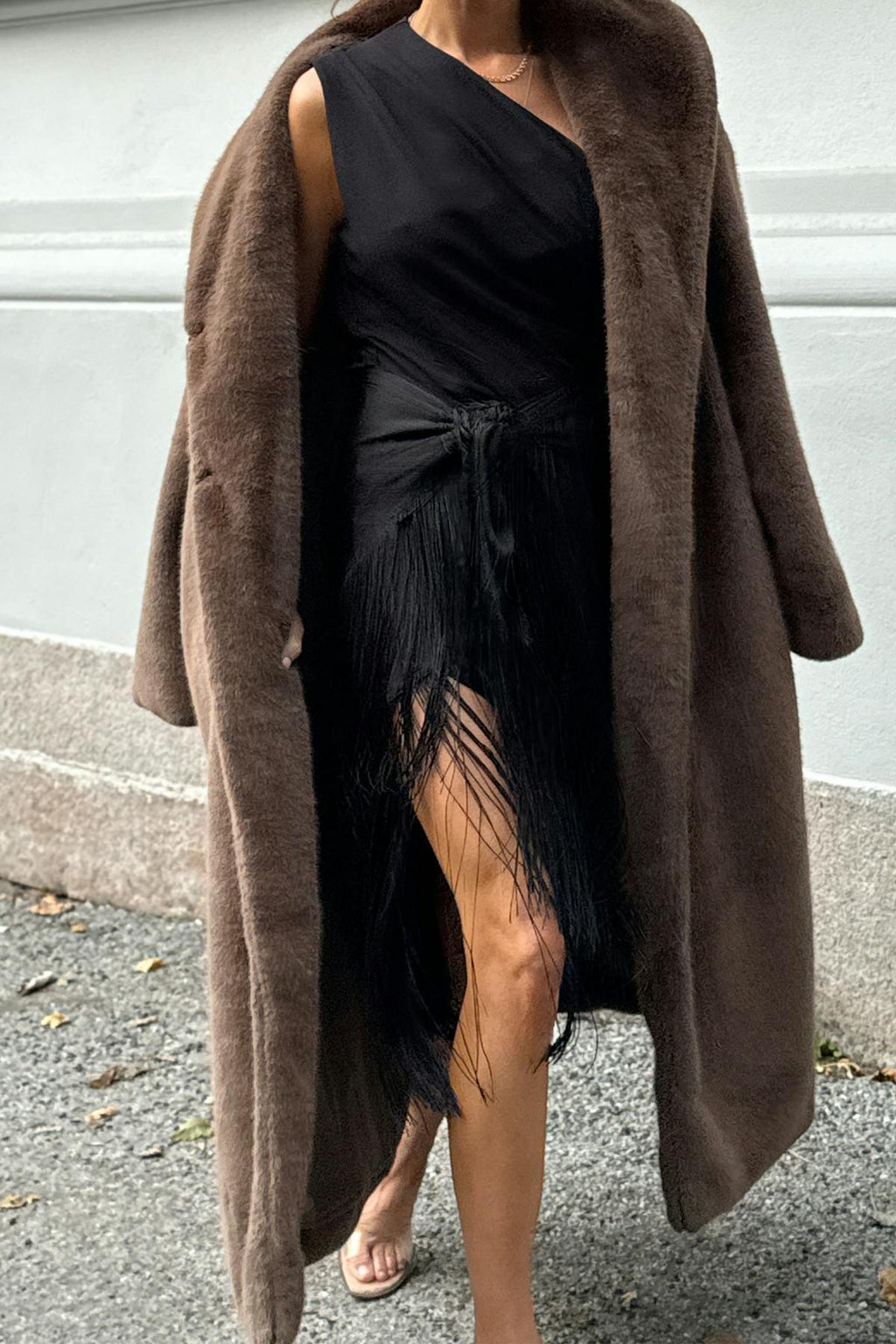 Triangle fringe scarf