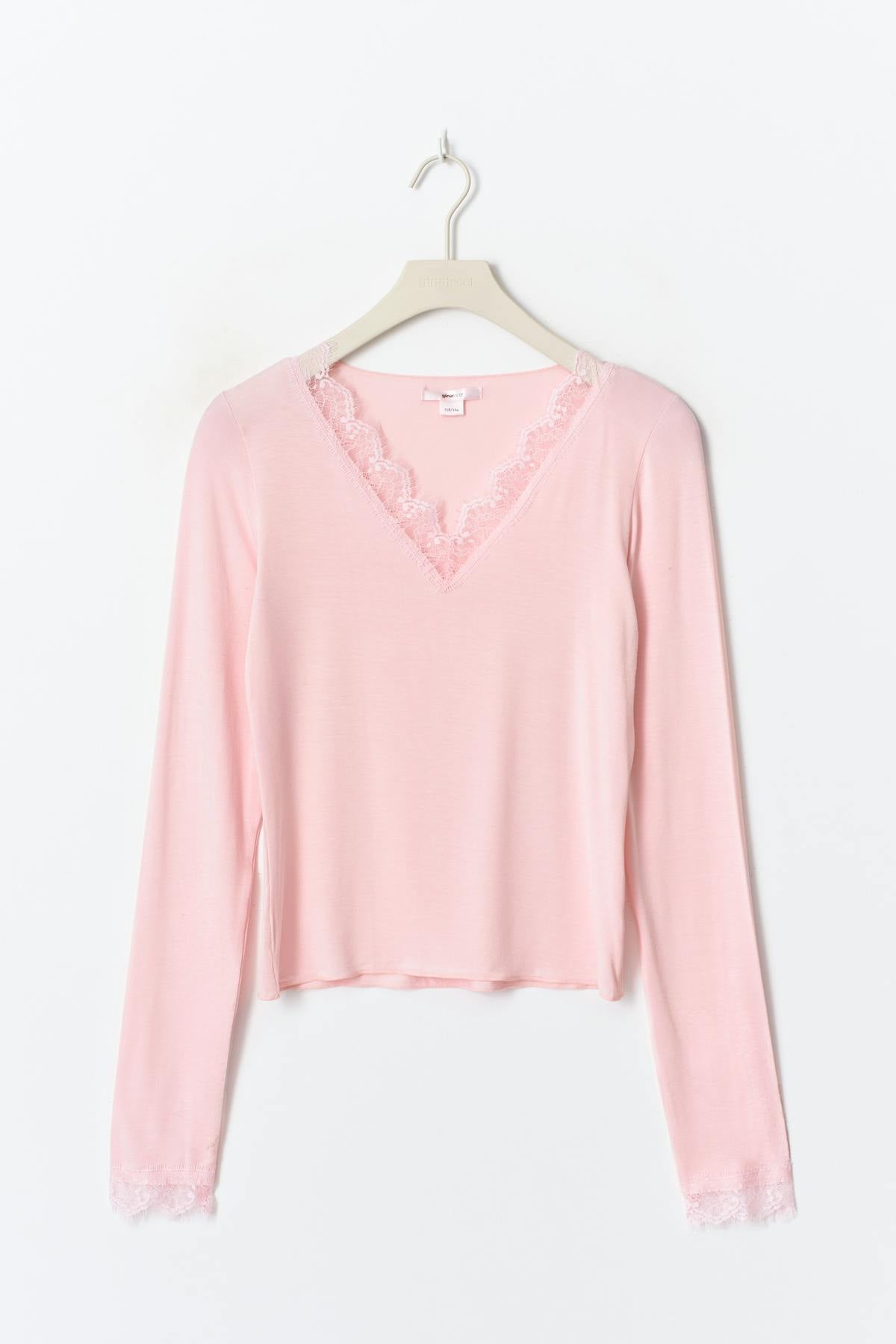 Y lace top