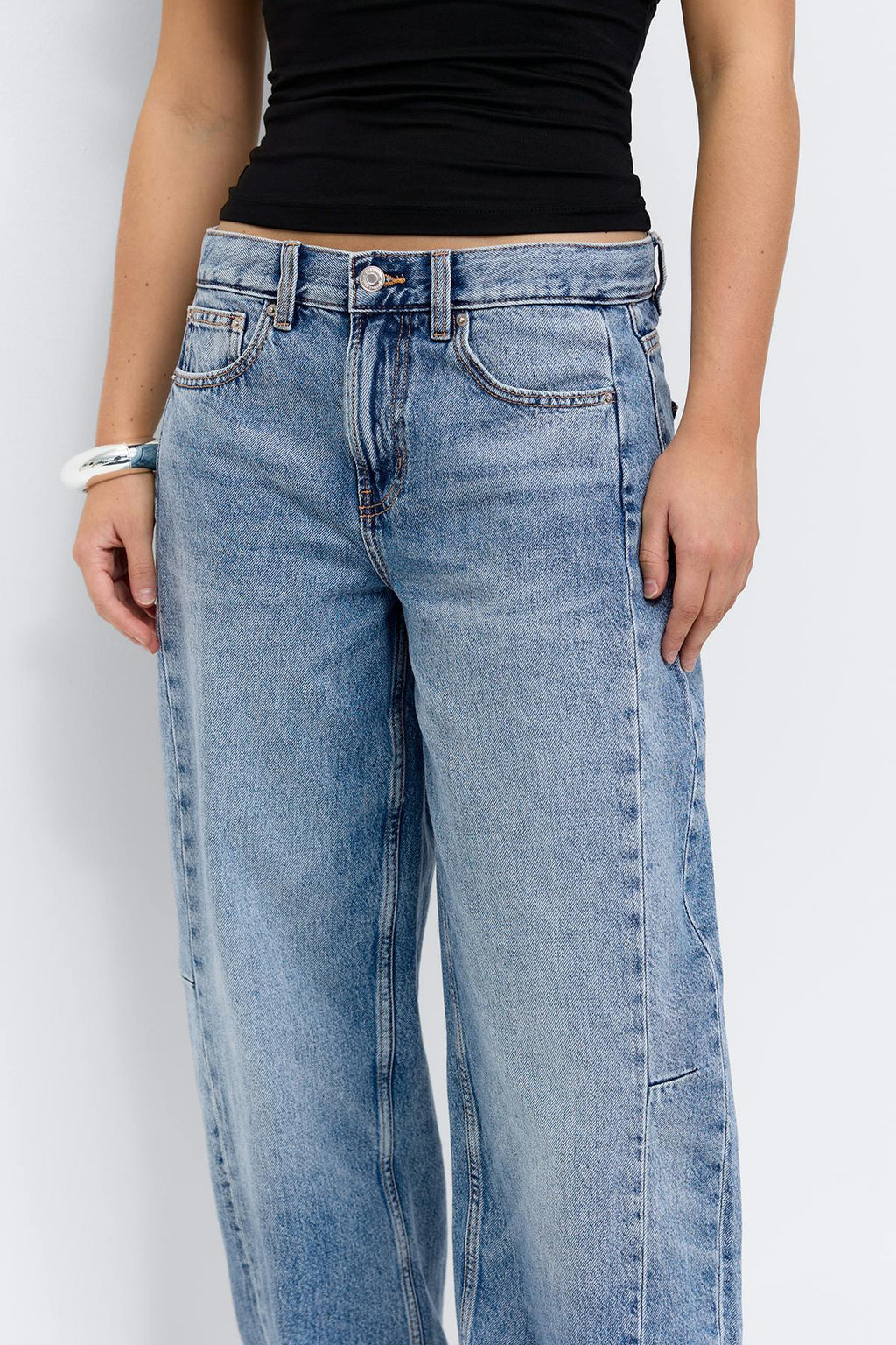 Balloon jeans