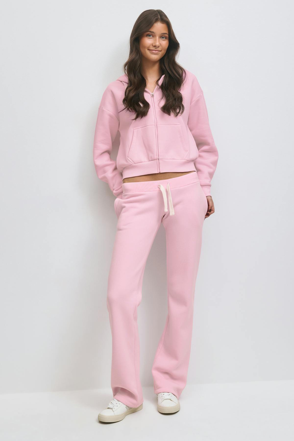14+ x-tra low sweatpants