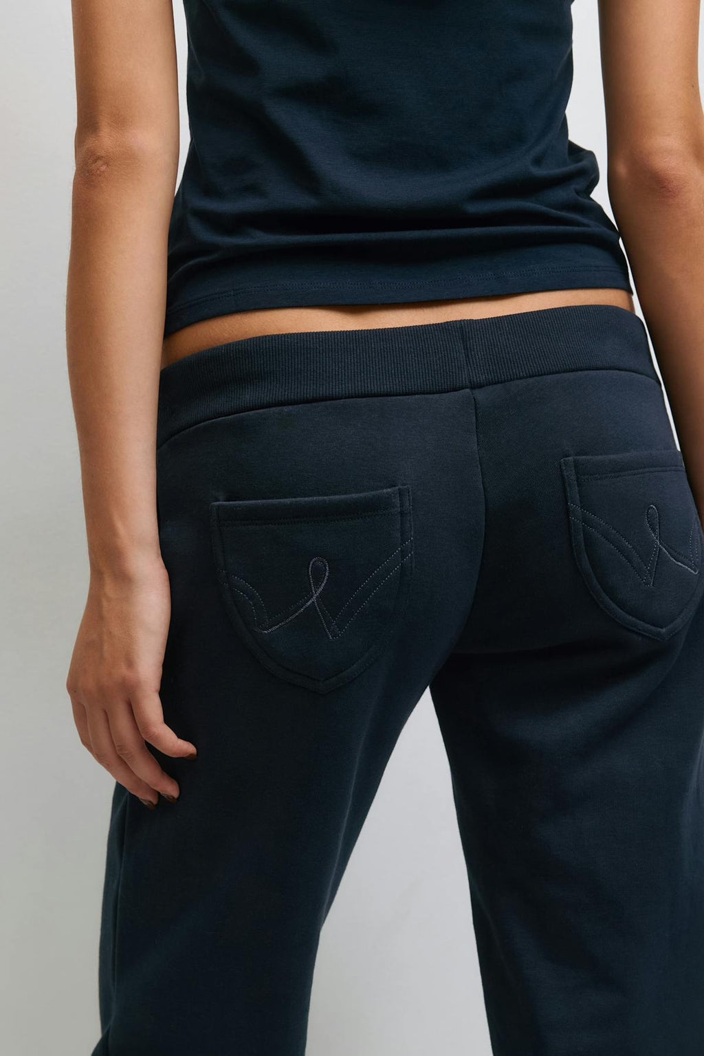 14+ x-tra low sweatpants