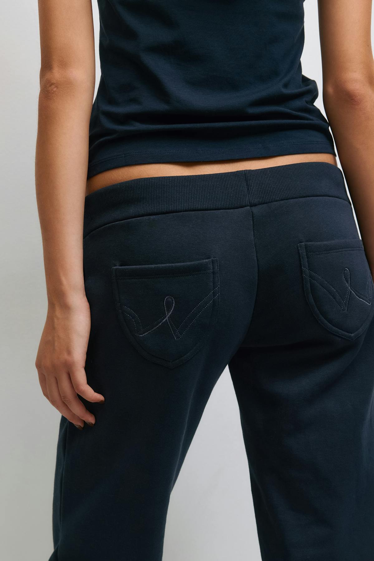 14+ x-tra low sweatpants