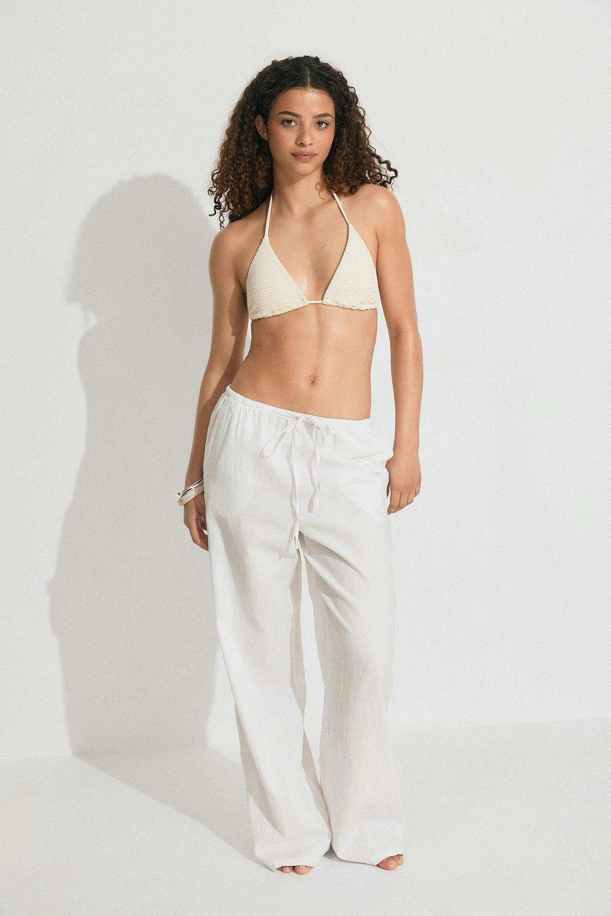 Bikini triangle top