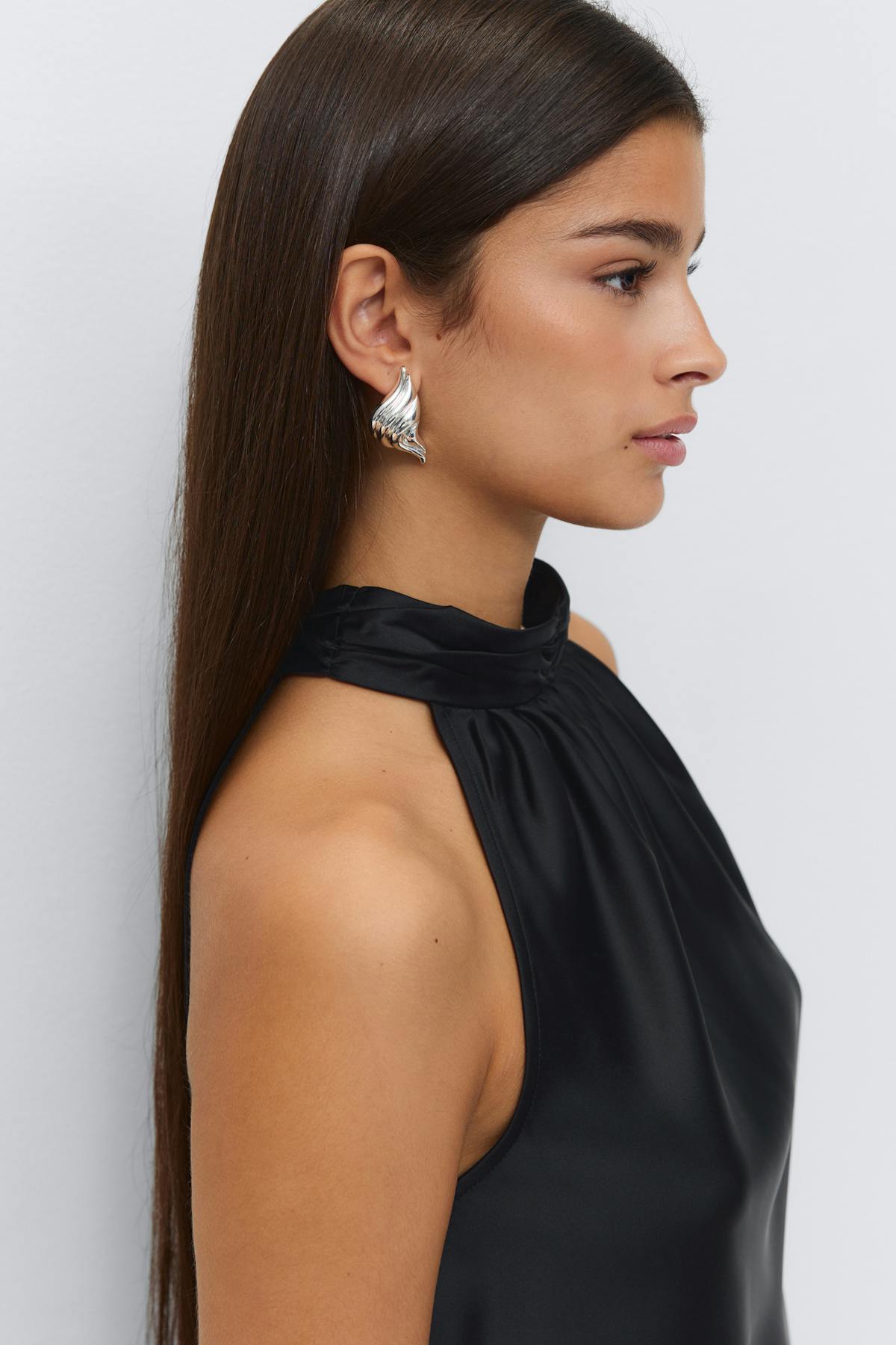 Satin asymmetric singlet