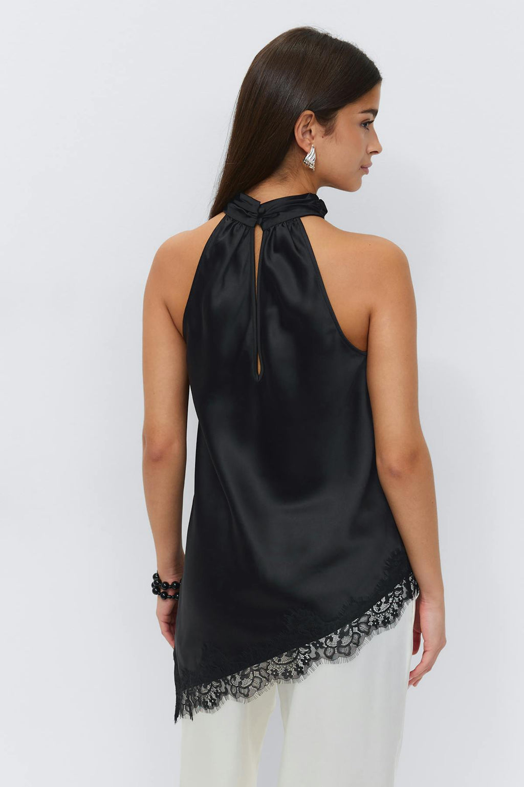 Satin asymmetric singlet