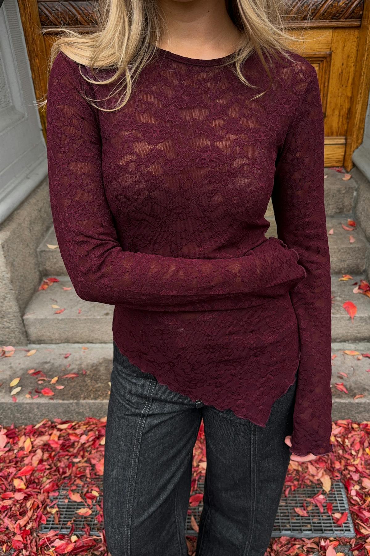 Lace asymmetric top