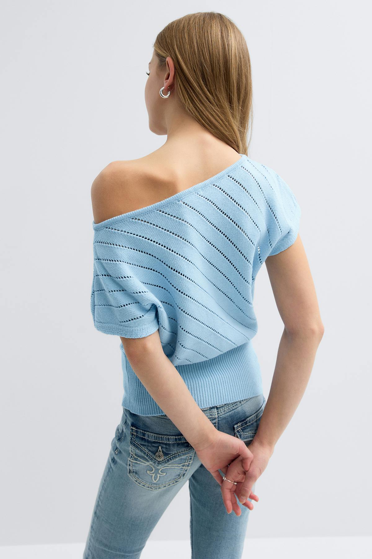 Y boatneck knitted top
