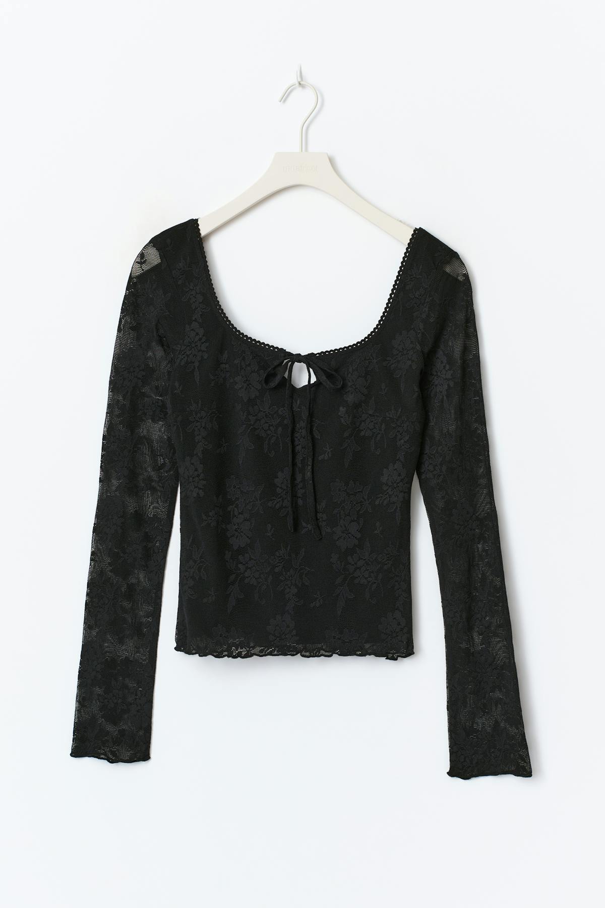 Scoop neck top
