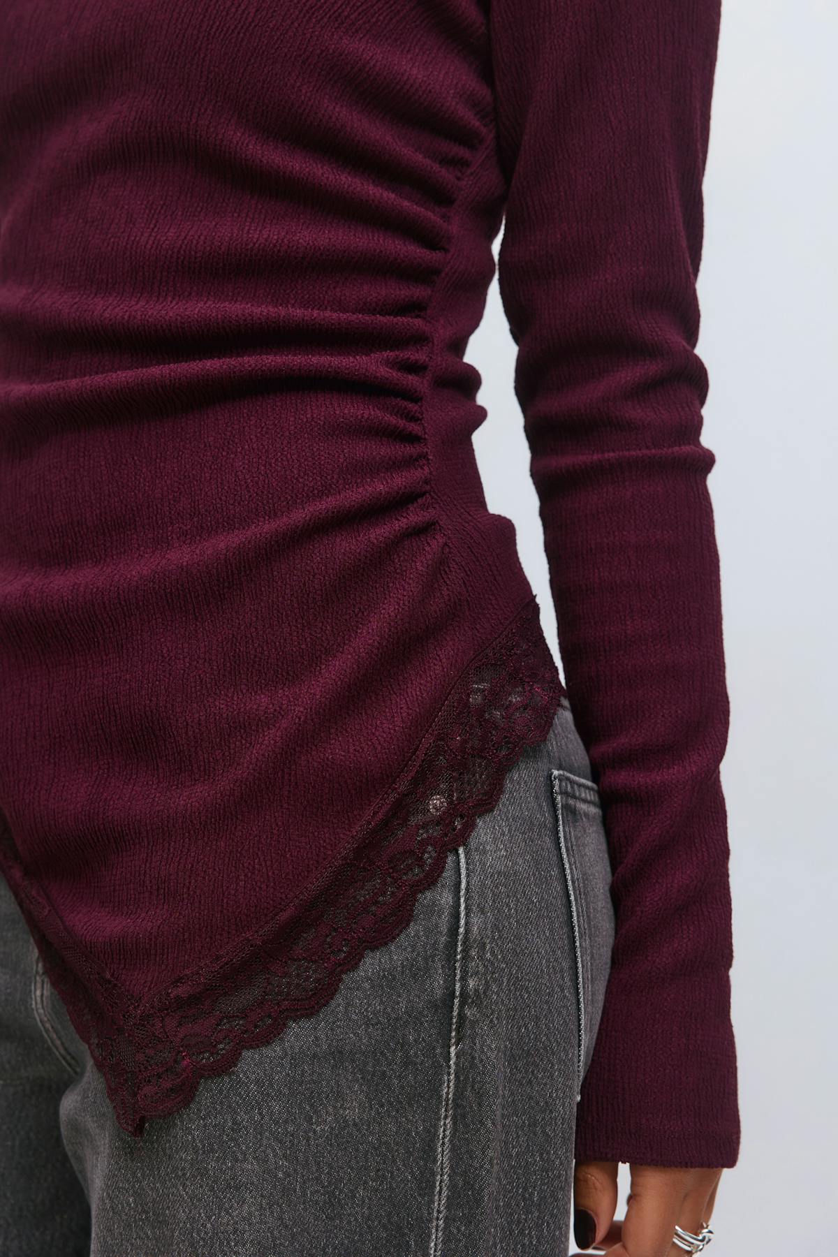 Asymmetric lace detail top