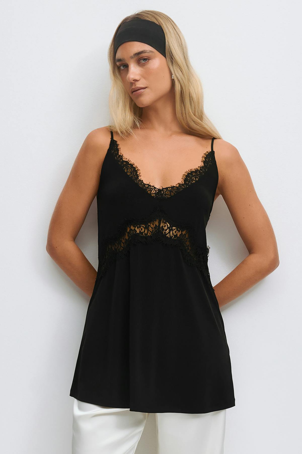 Long lace singlet