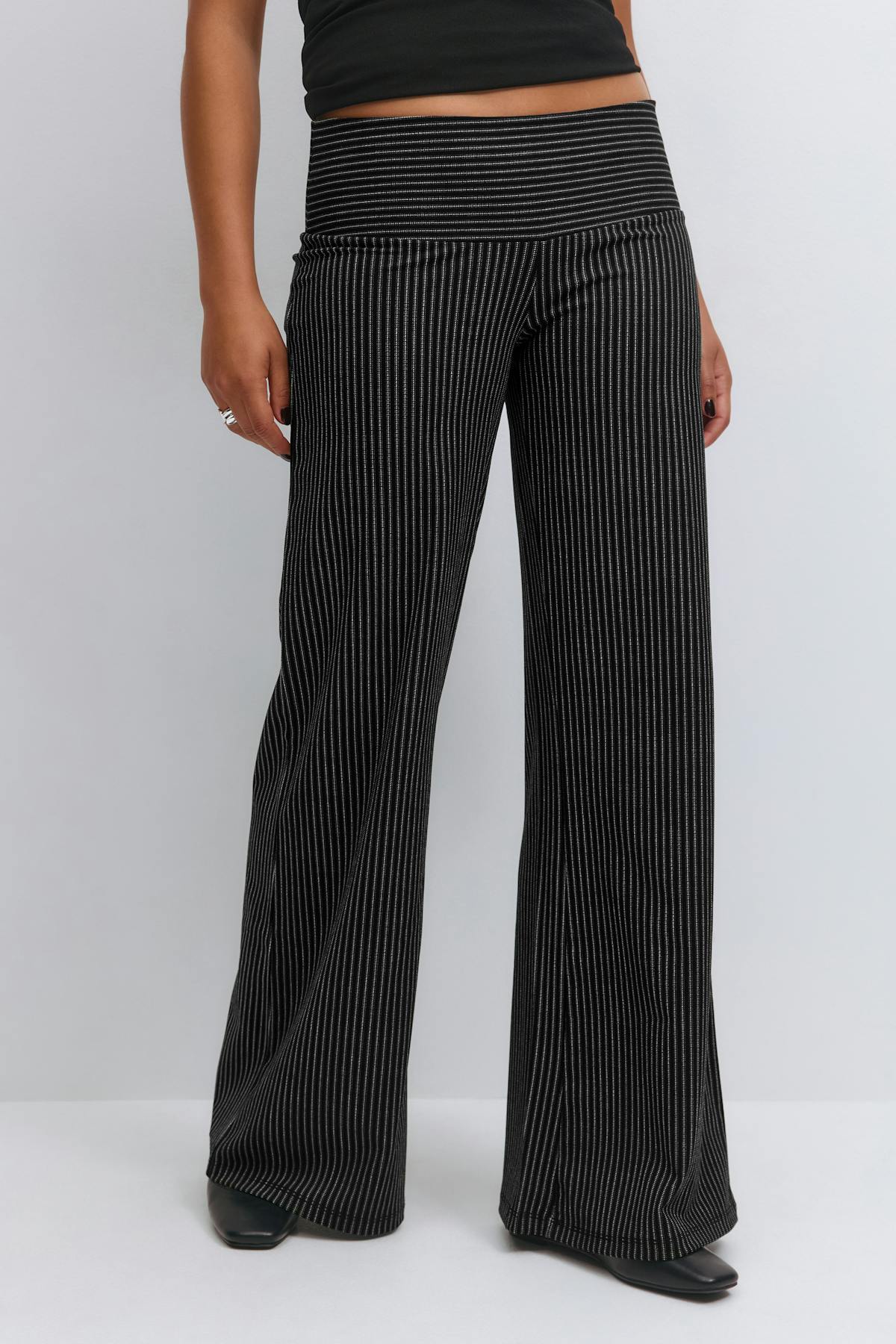 Low waist trousers