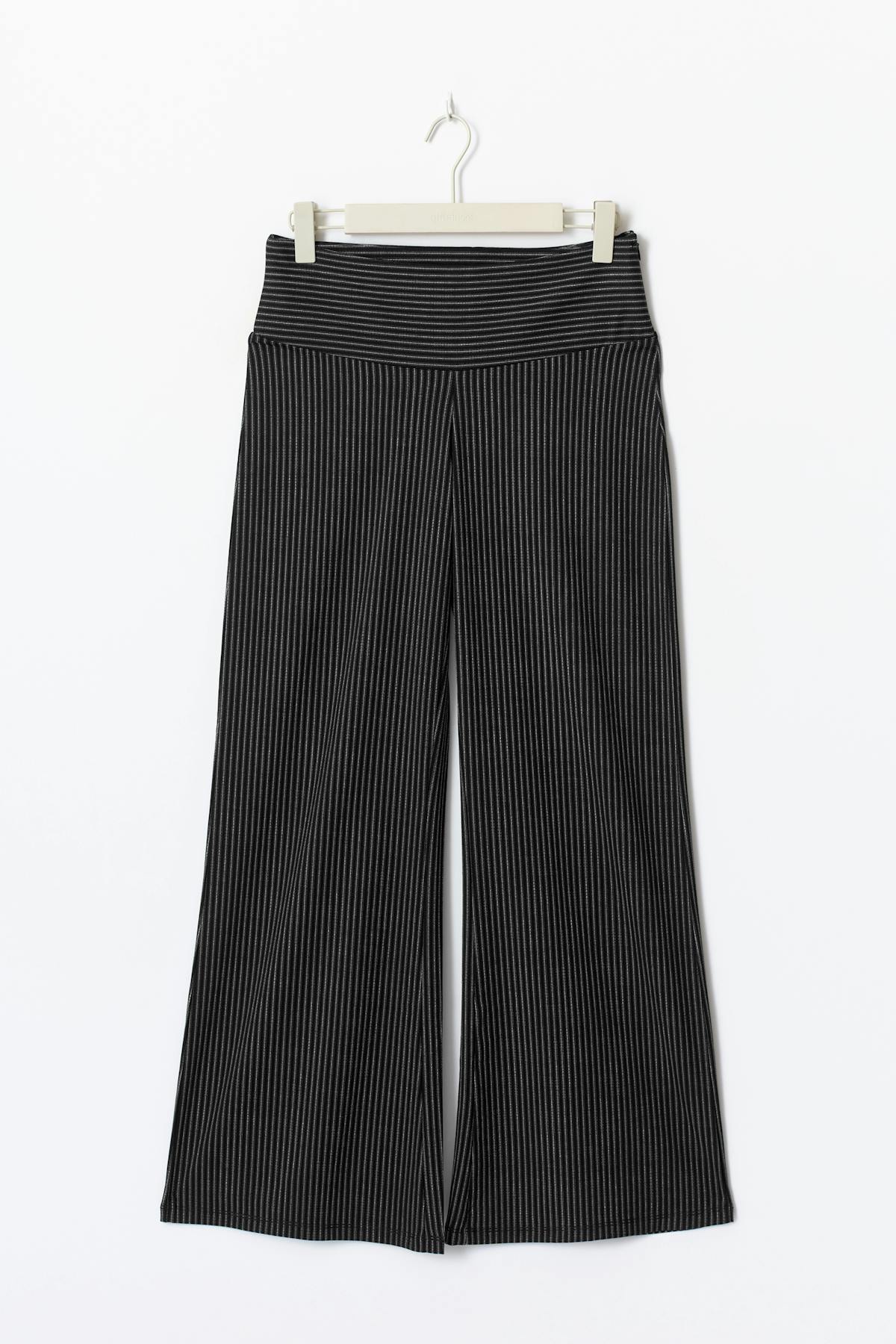 Low waist trousers