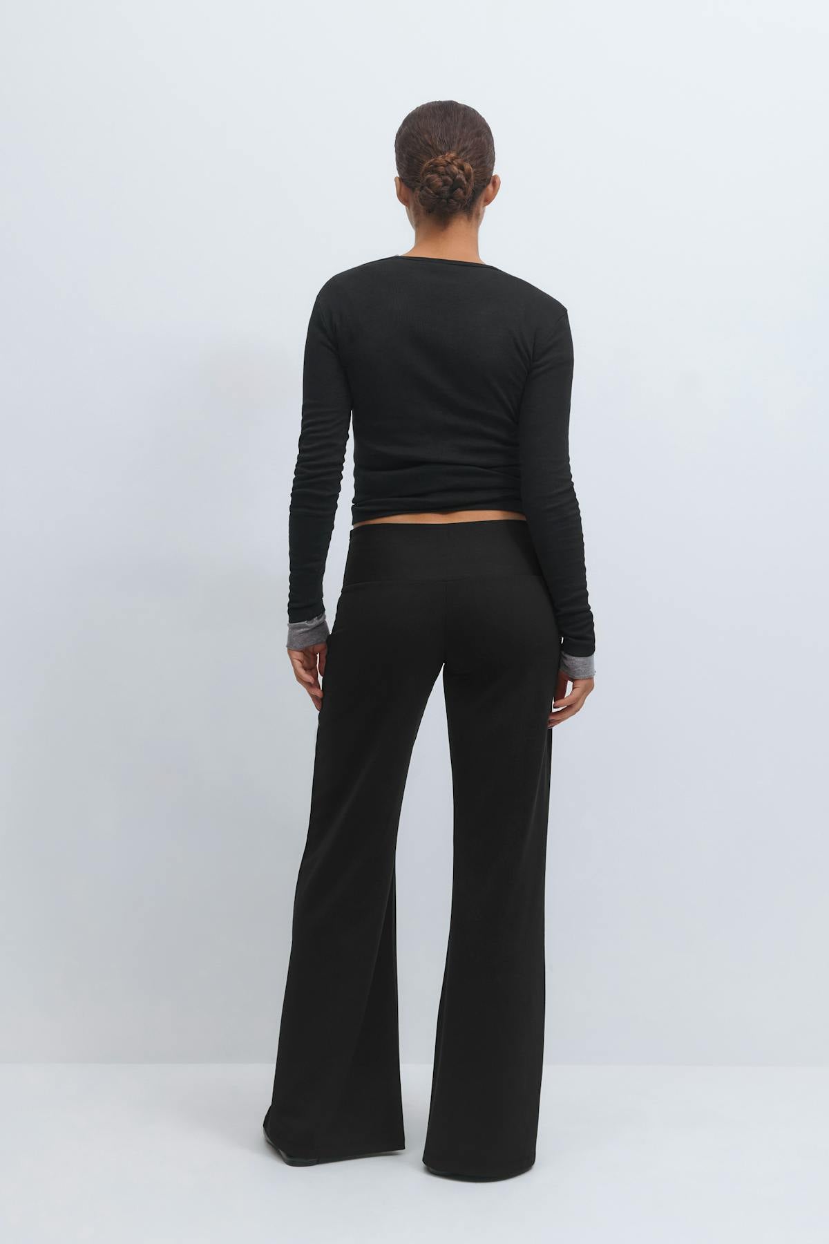 Low waist trousers