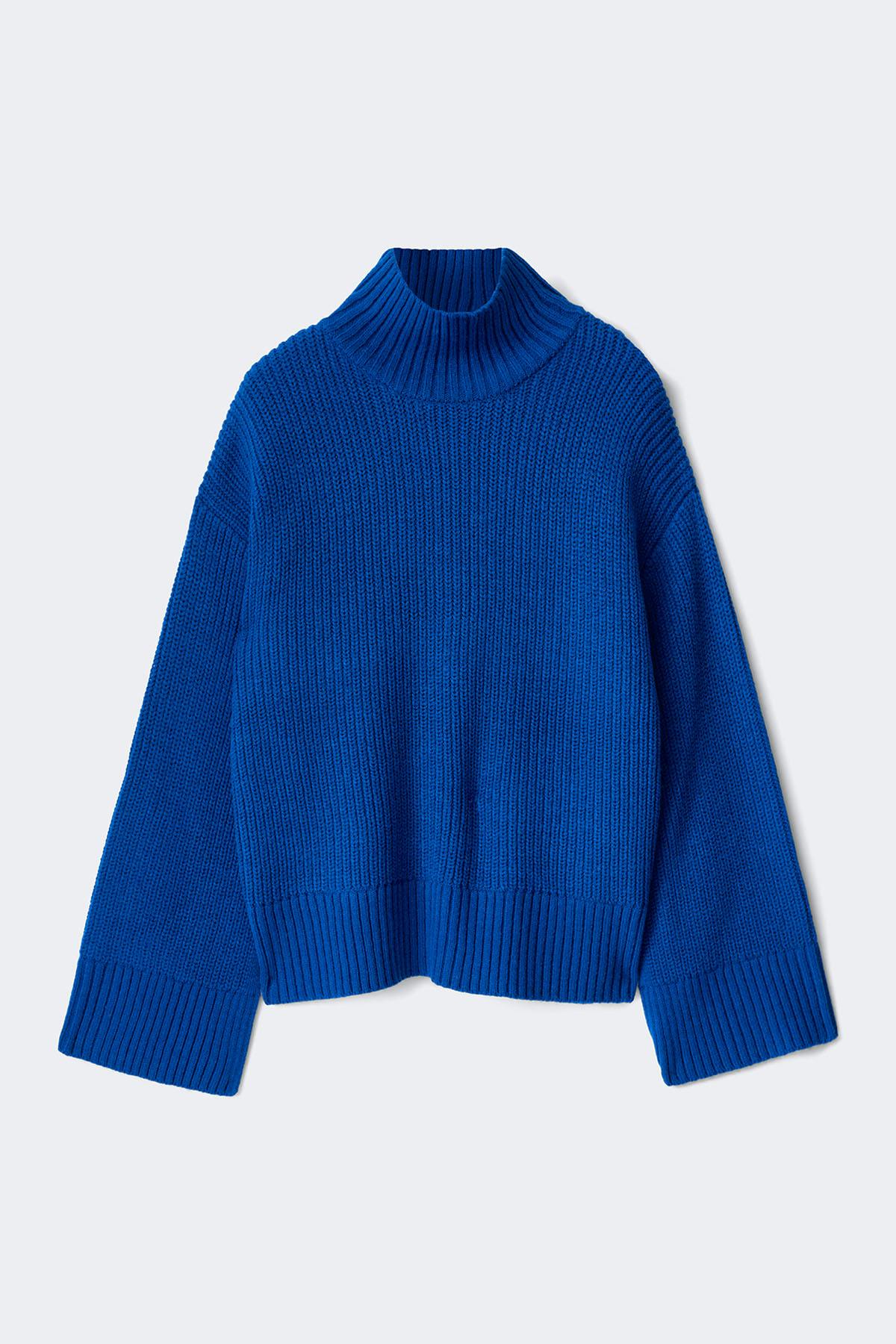 Knitted turtleneck sweater