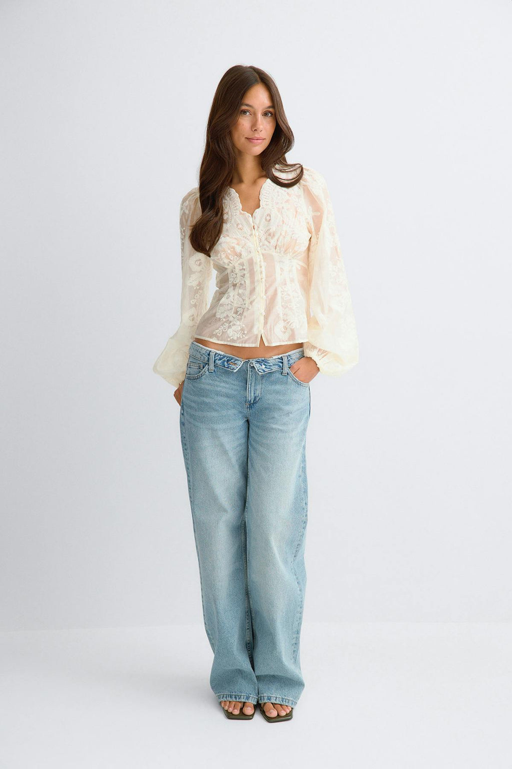 Shaped blouse