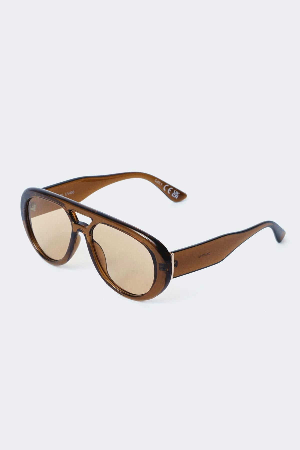 Bold aviator sunglasses