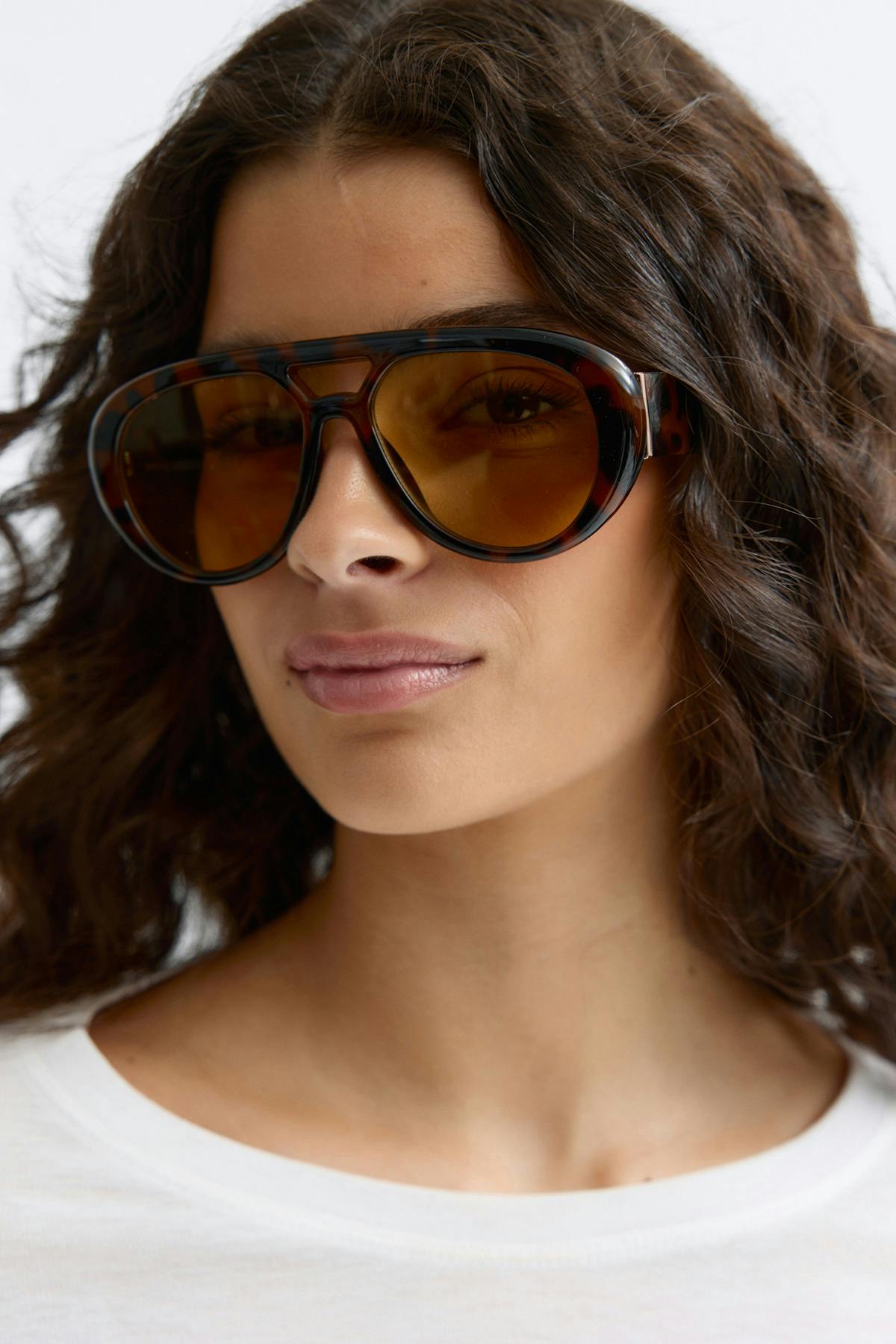 Bold aviator sunglasses
