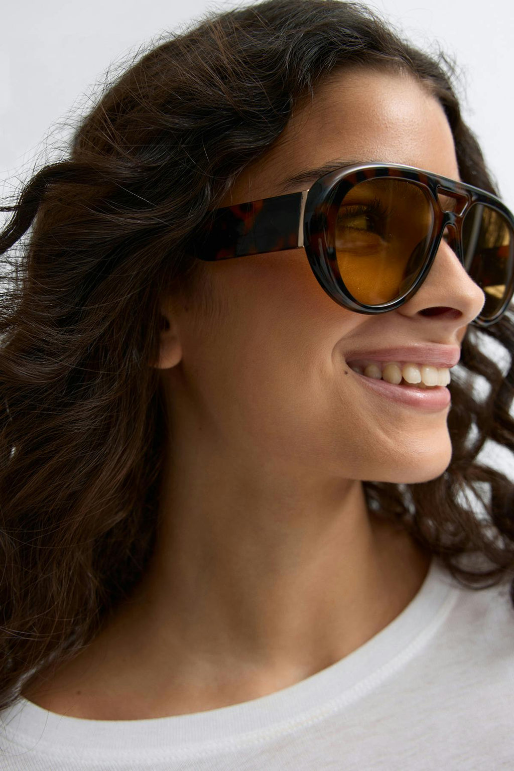 Bold aviator sunglasses