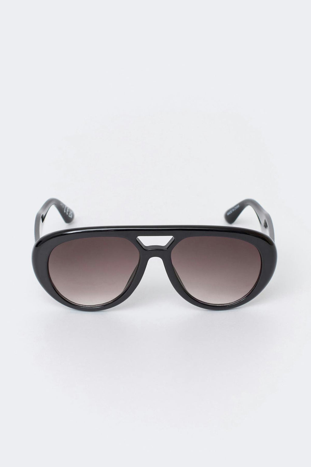 Bold aviator sunglasses