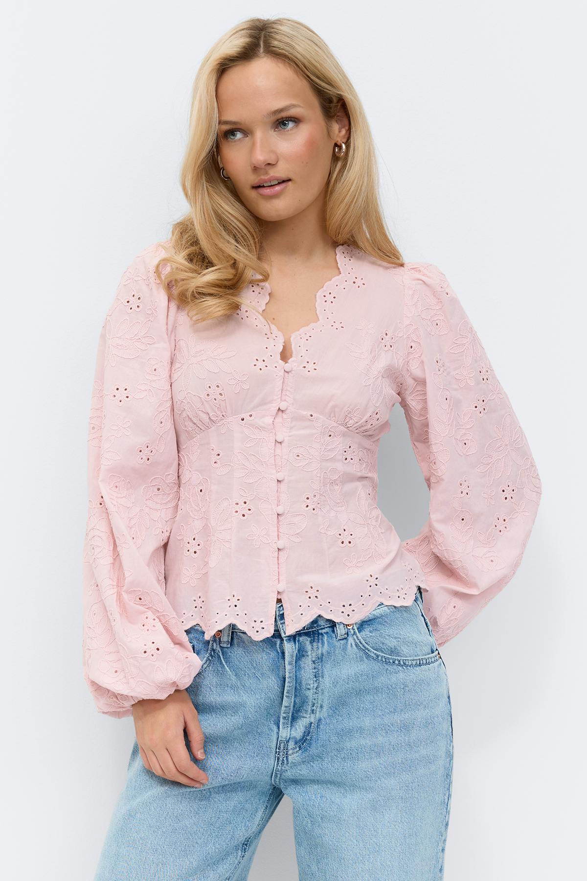 Balloon sleeve blouse