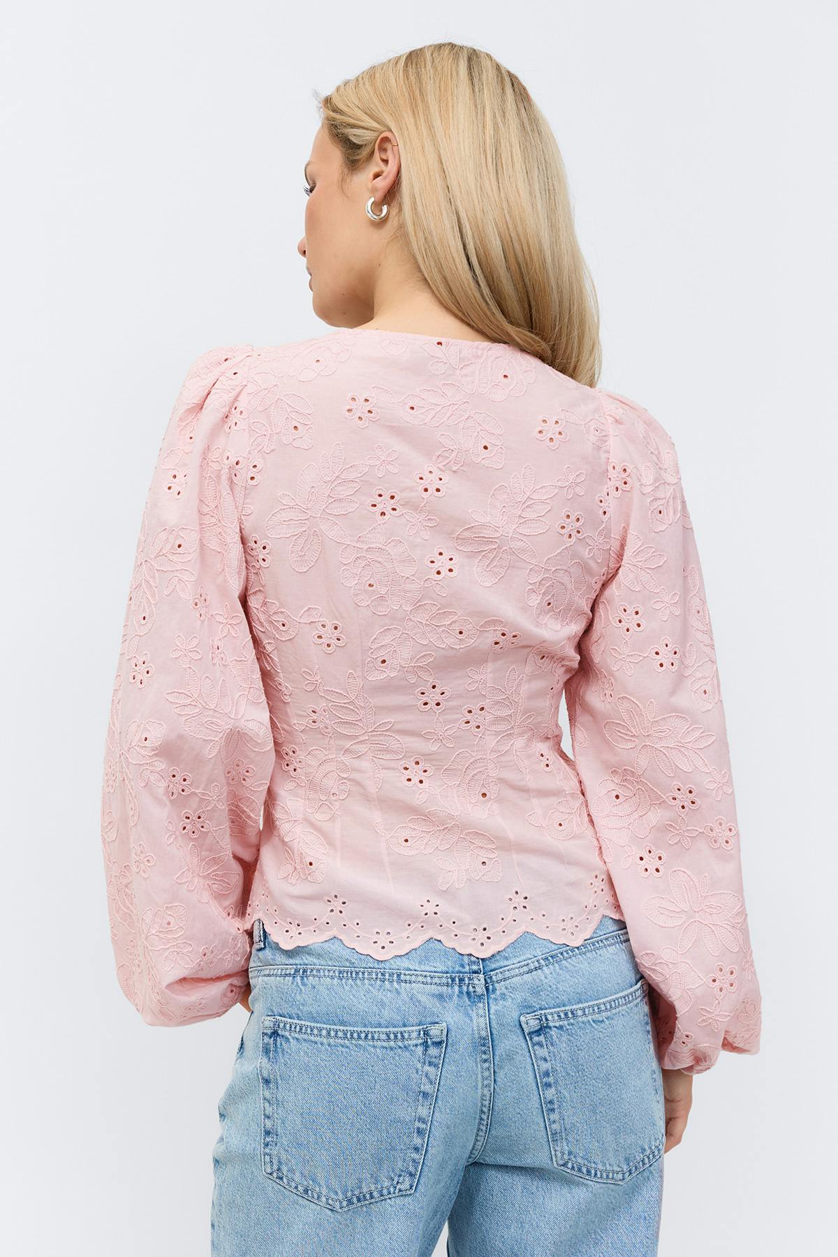 Balloon sleeve blouse