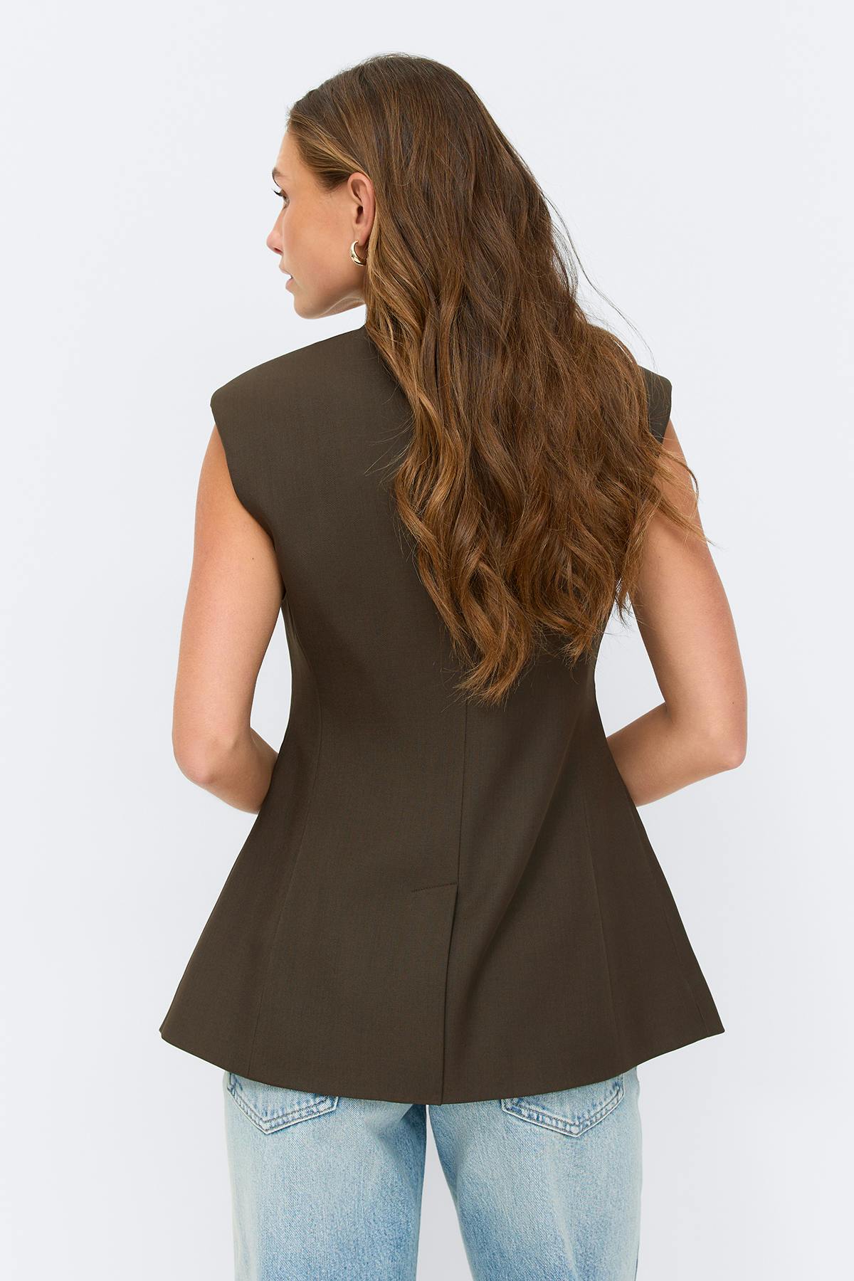 High neck vest