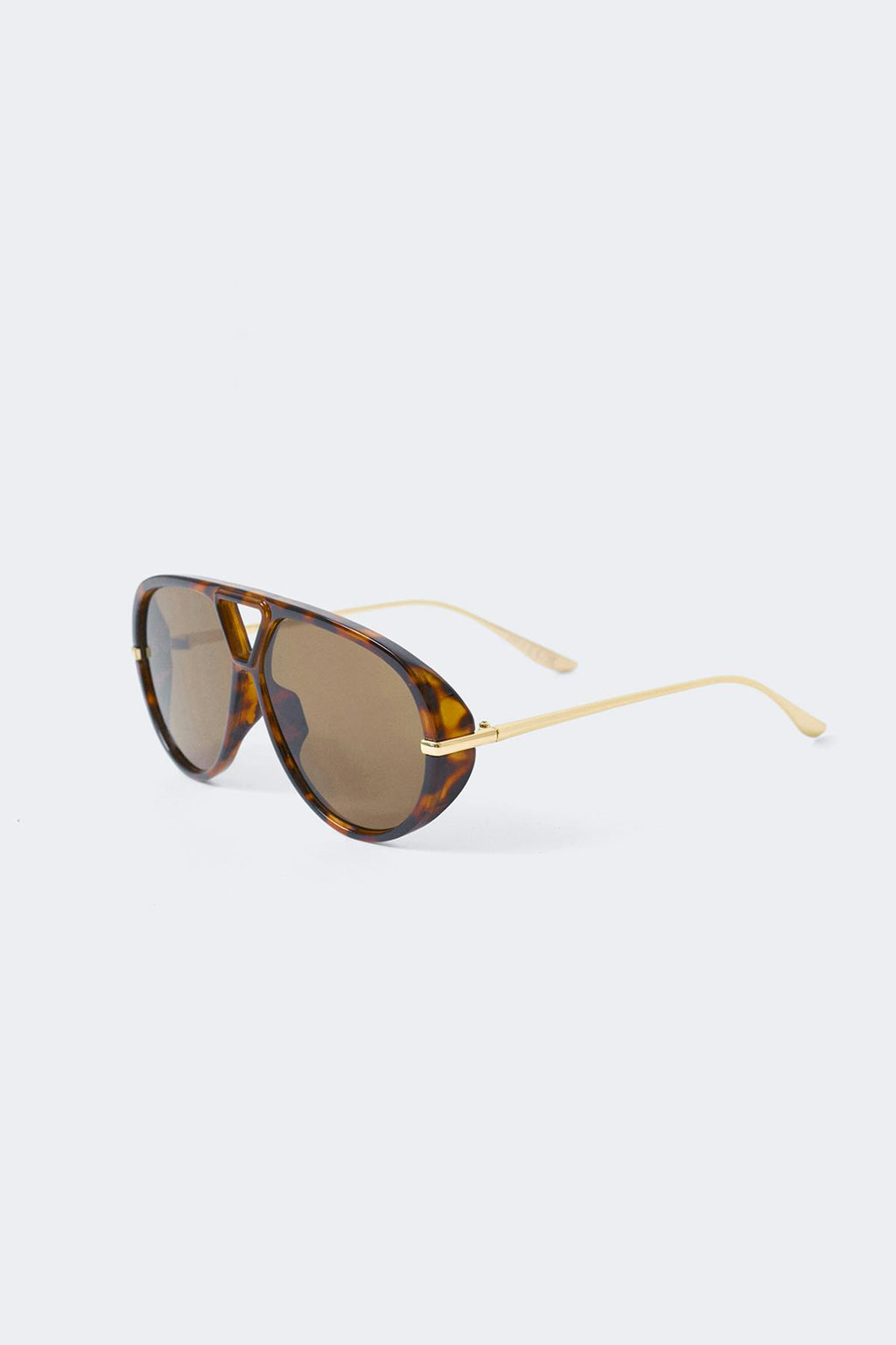Bold aviator sunglasses