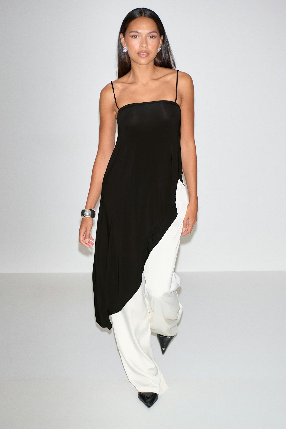 Asymmetric singlet