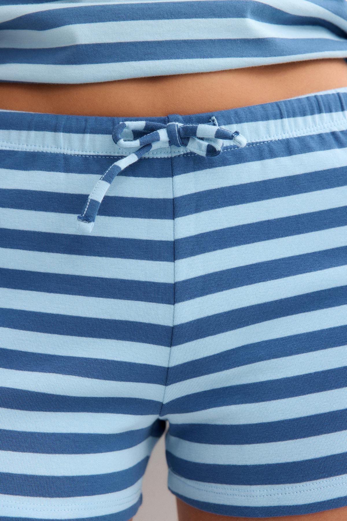 Drawstring shorts
