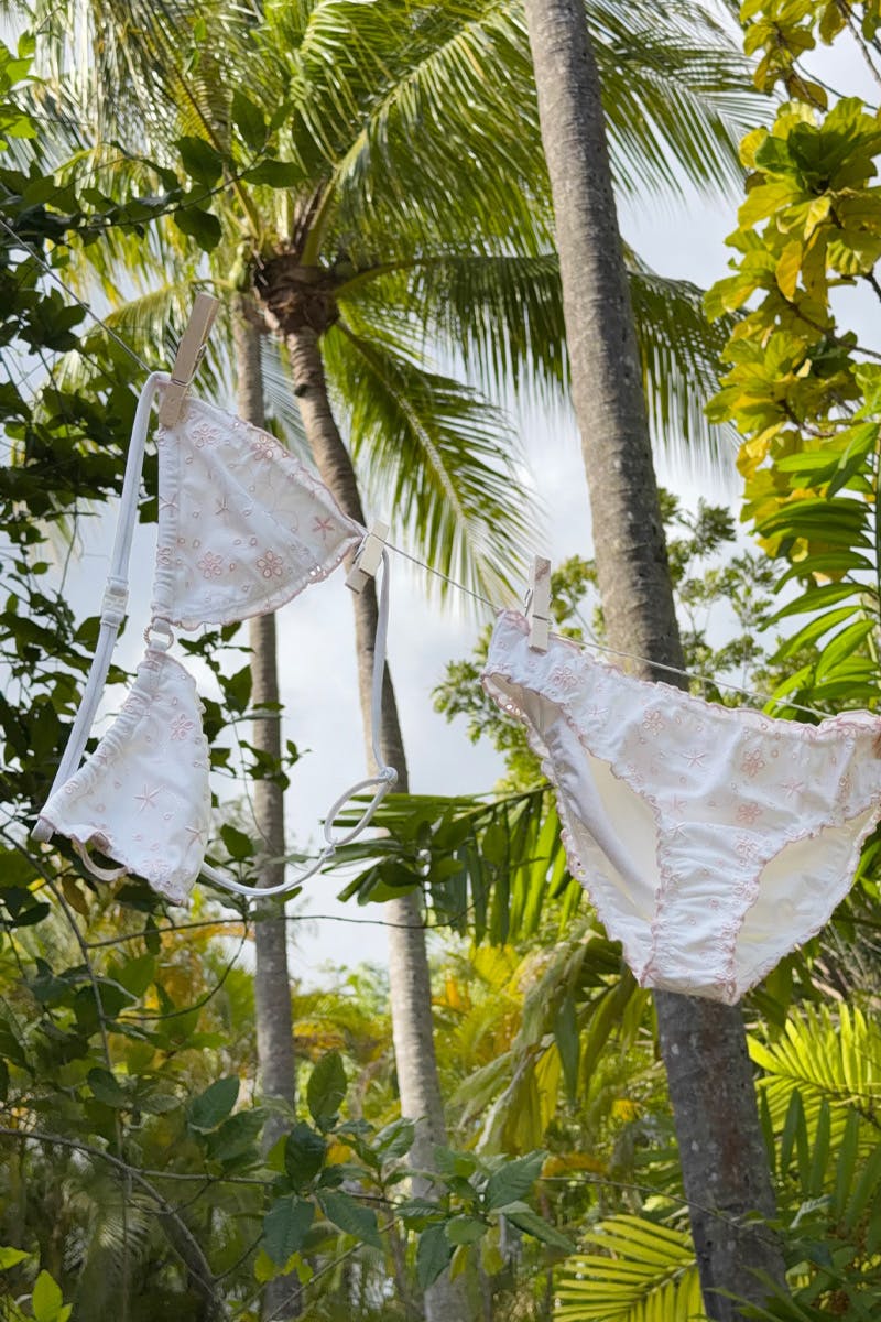 Y flounce bikini set
