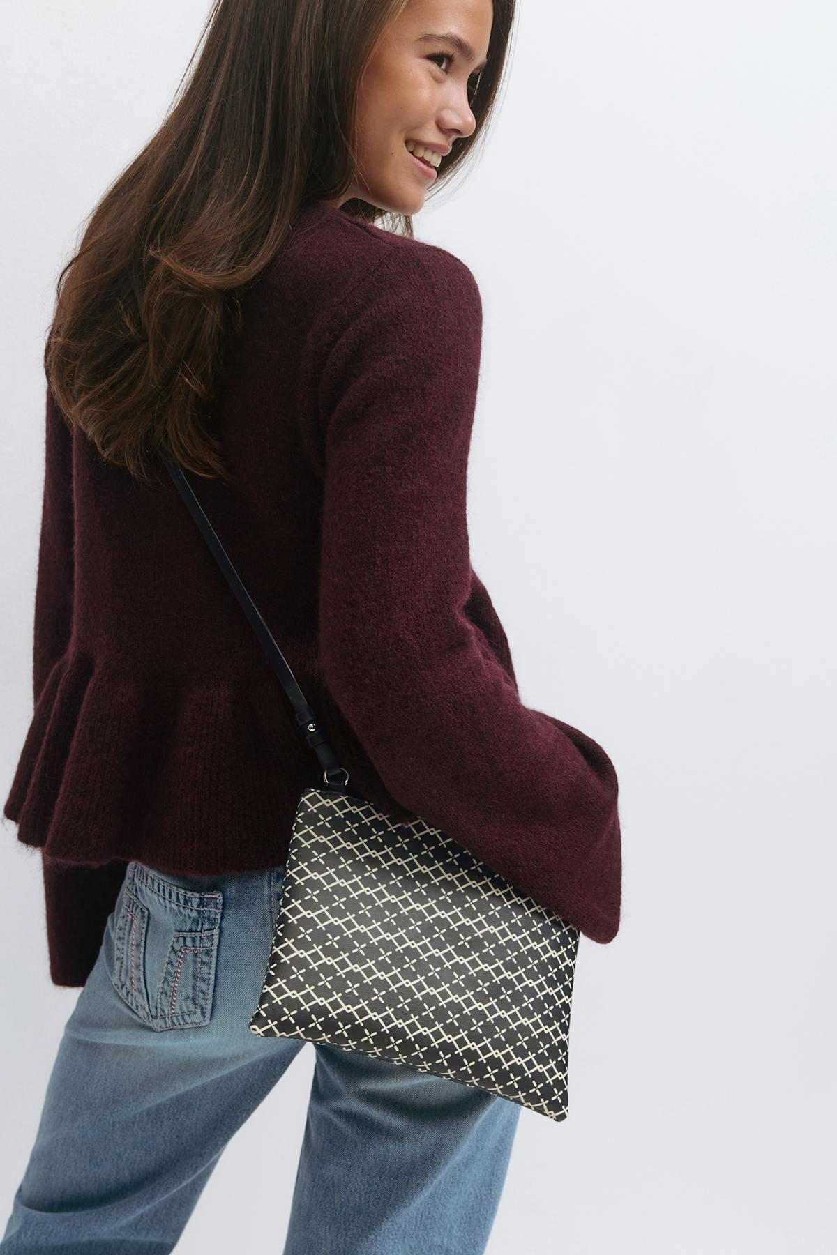 Y clutch bag