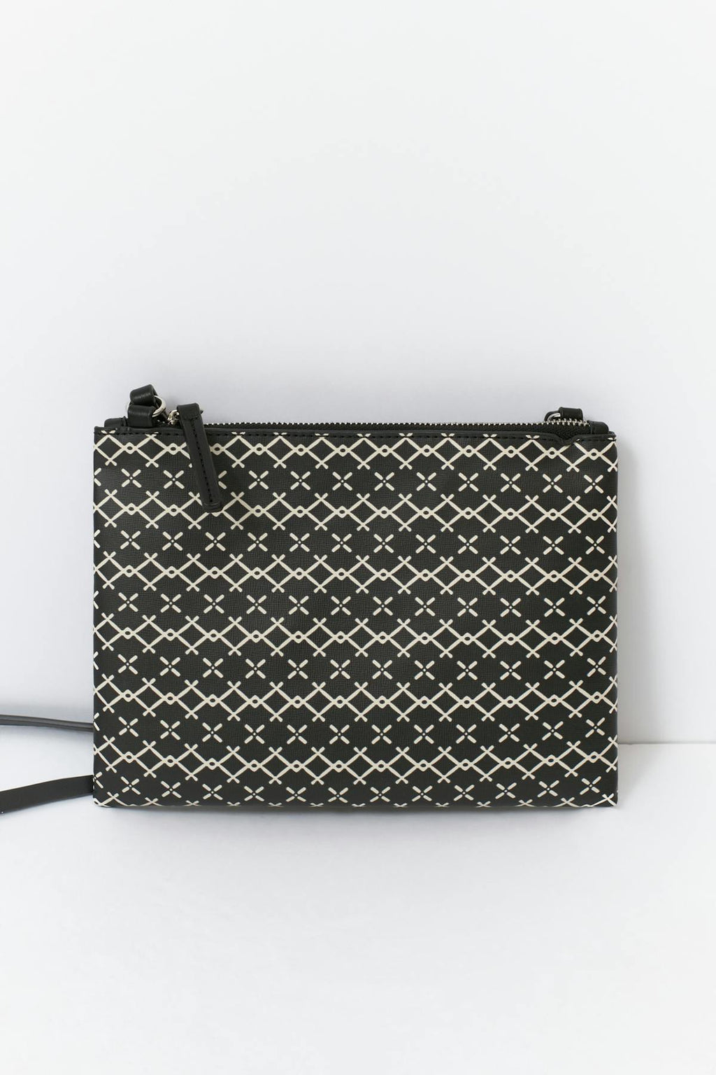 Y clutch bag