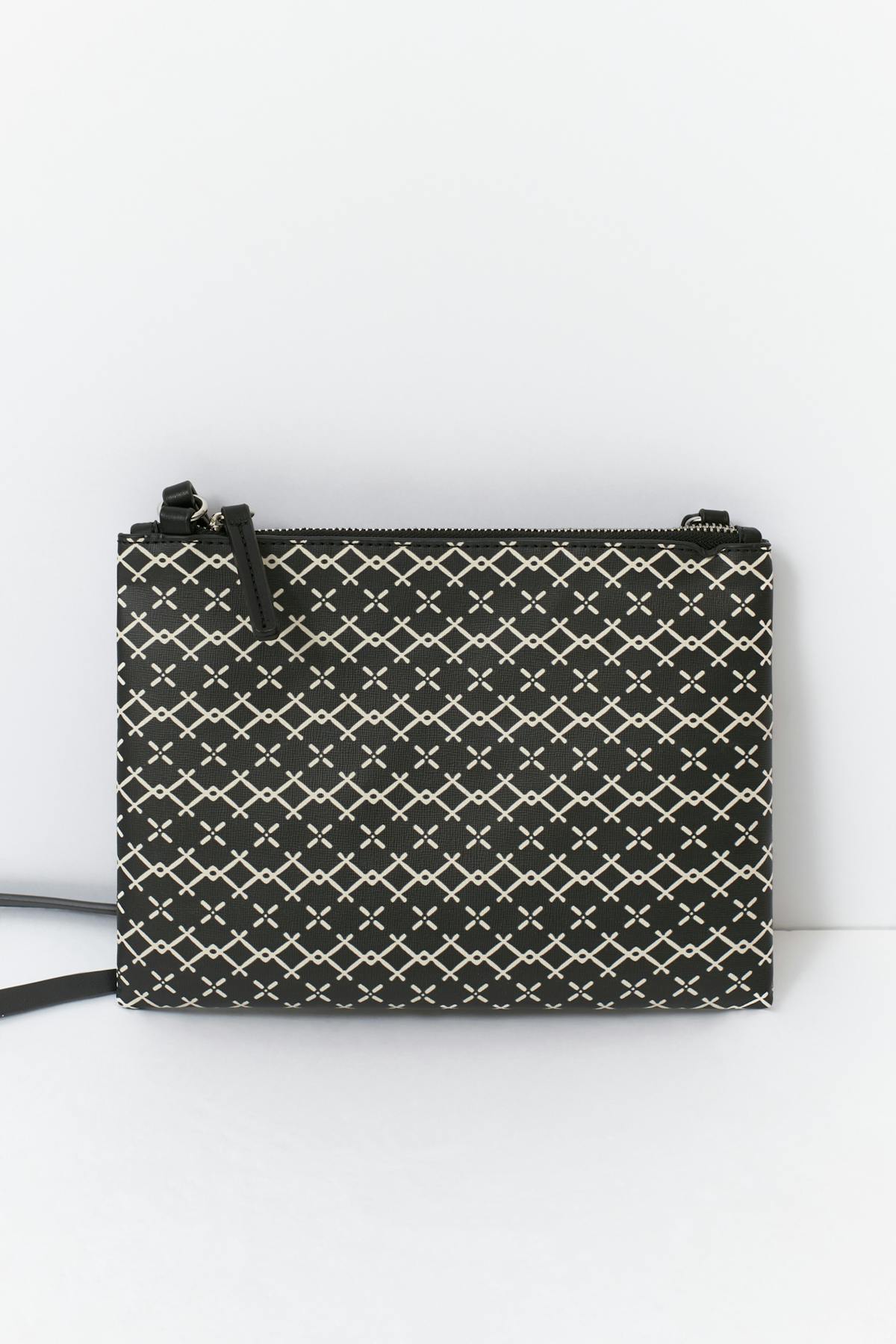 Y clutch bag