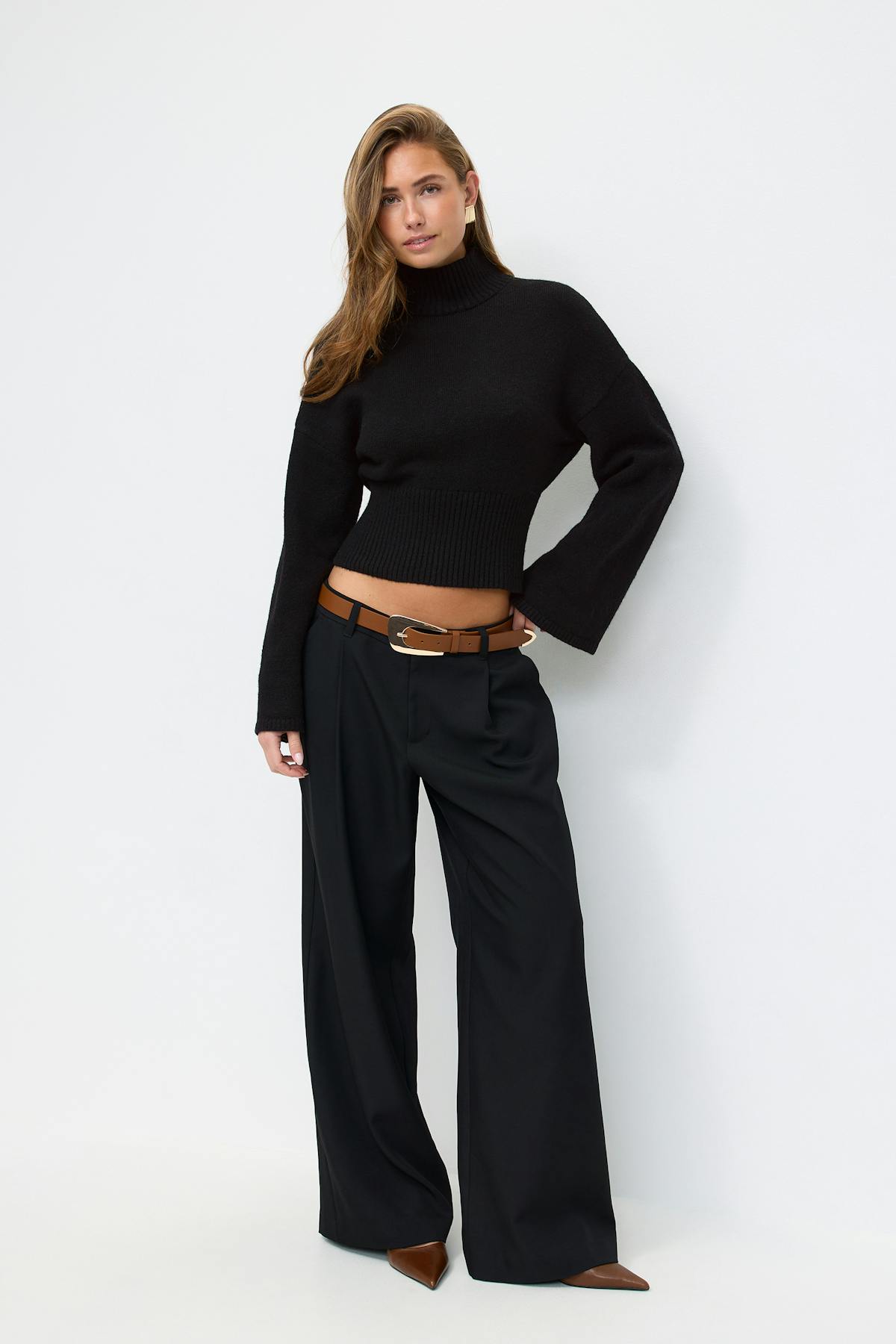 Funnel neck knitted sweater