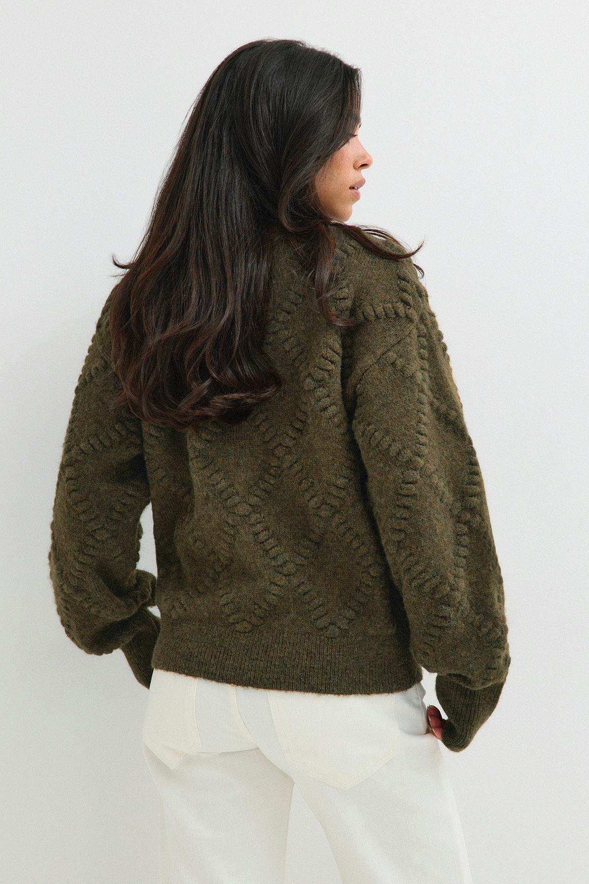 Knitted cardigan