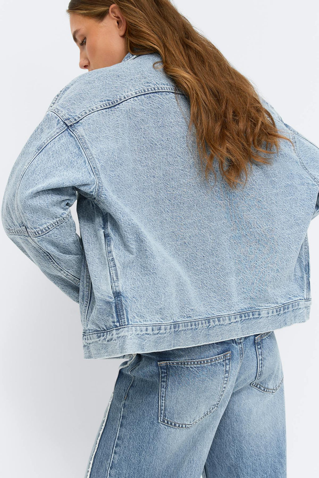 Loose denim jacket