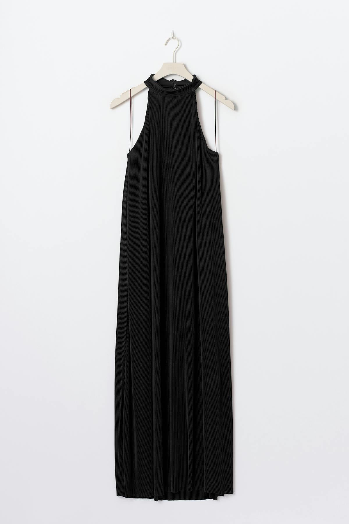 Pleated maxi dress