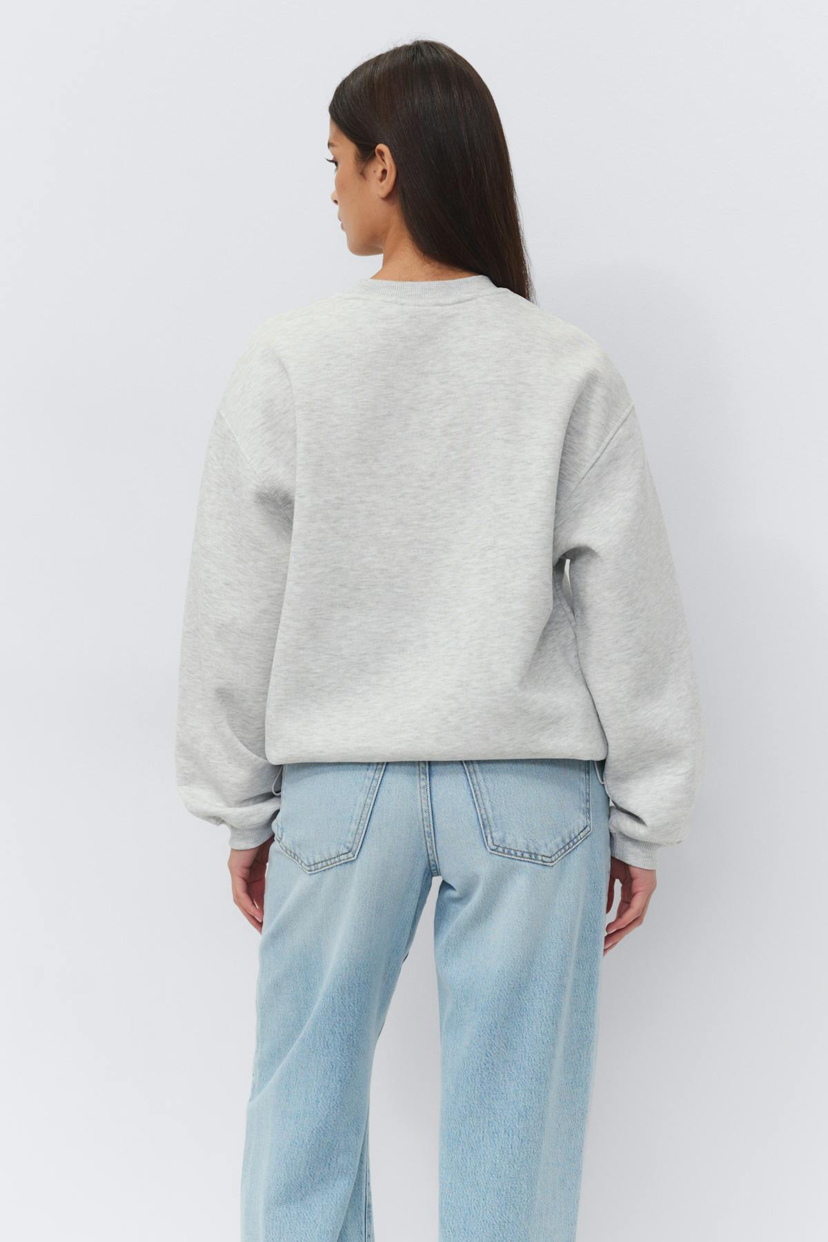 Crewneck versatile sweater