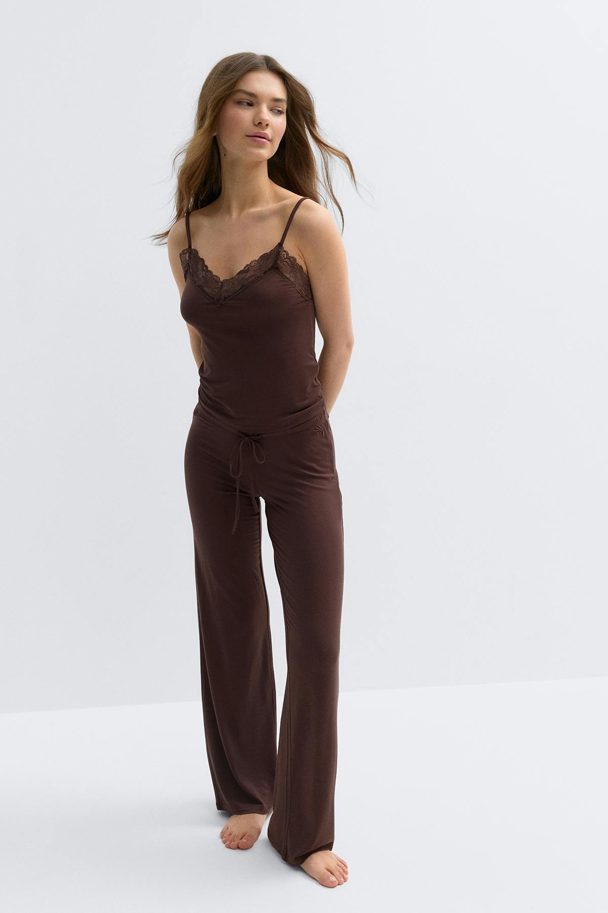 Soft lace loungewear singlet