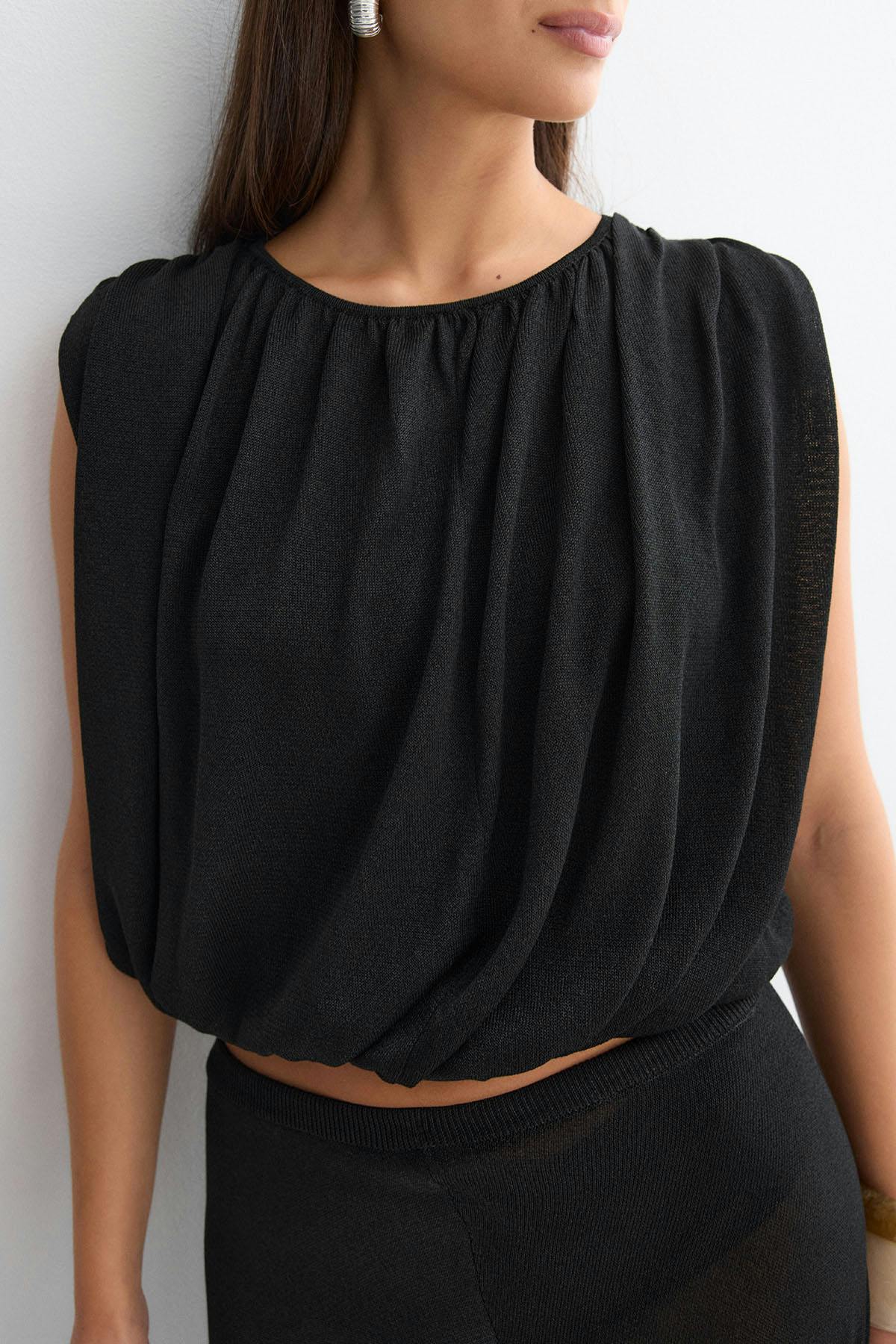 Bubble hem knitted top