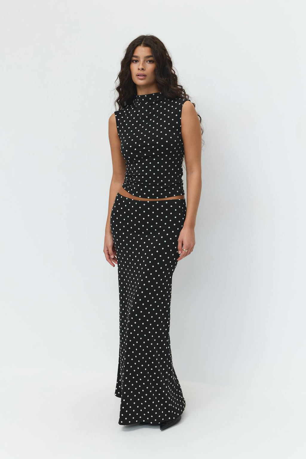 Dot funnel neck top