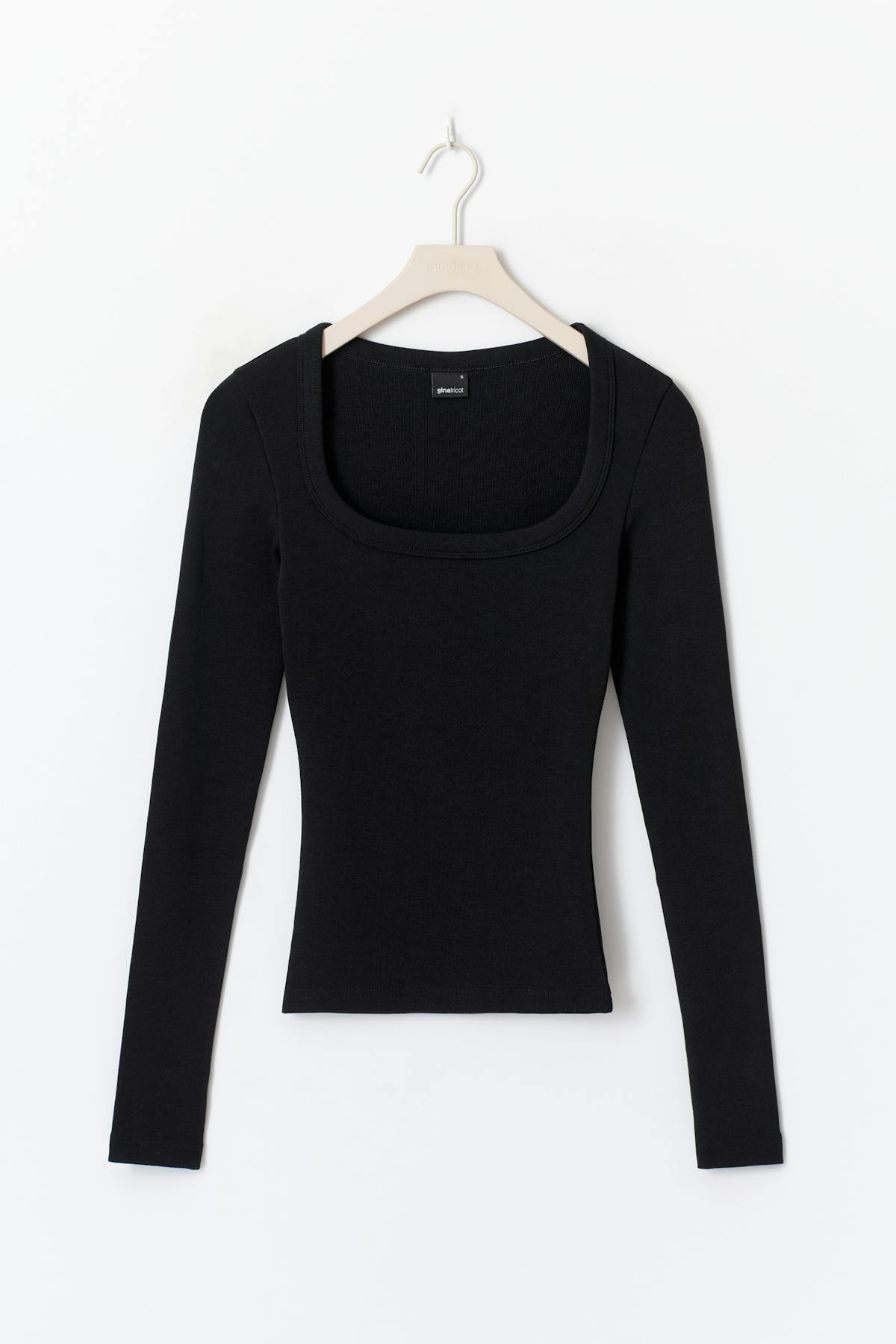 Super stretch scoop neck top