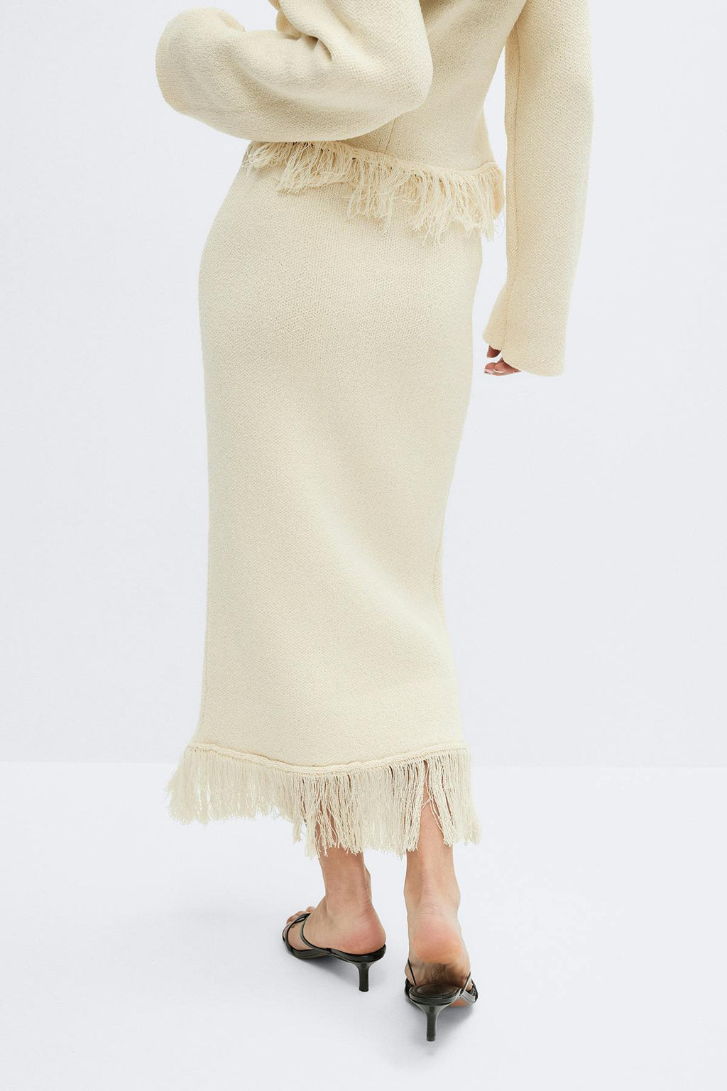 Knitted fringe skirt
