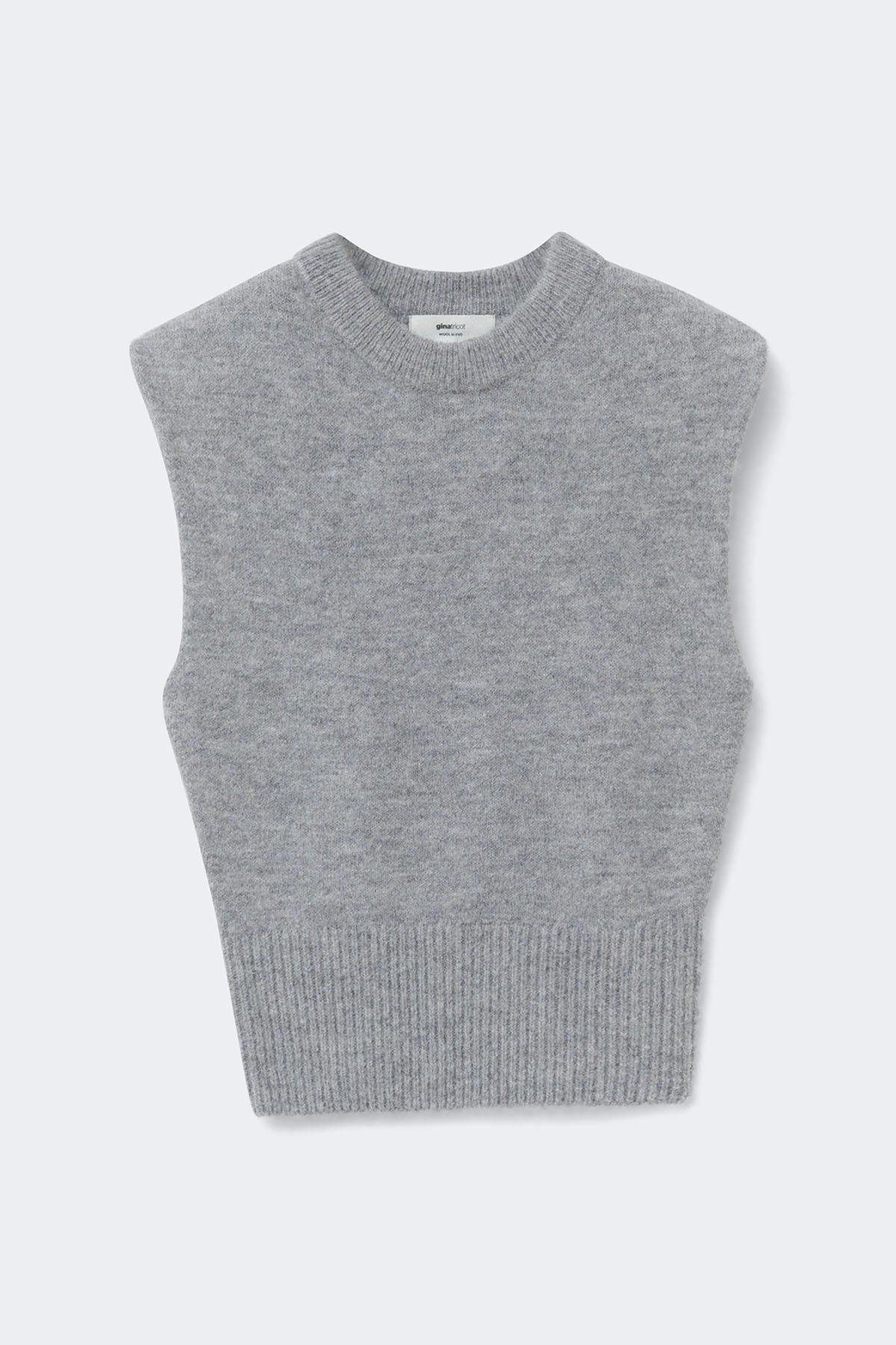 Knitted vest