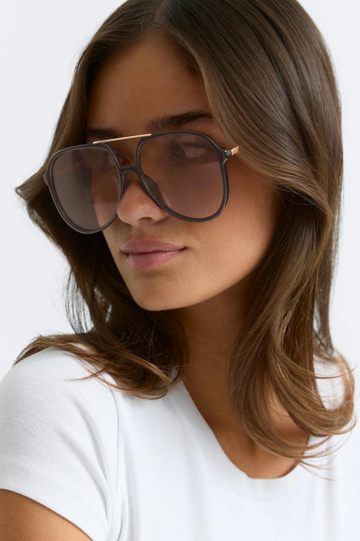 Bold aviator sunglasses