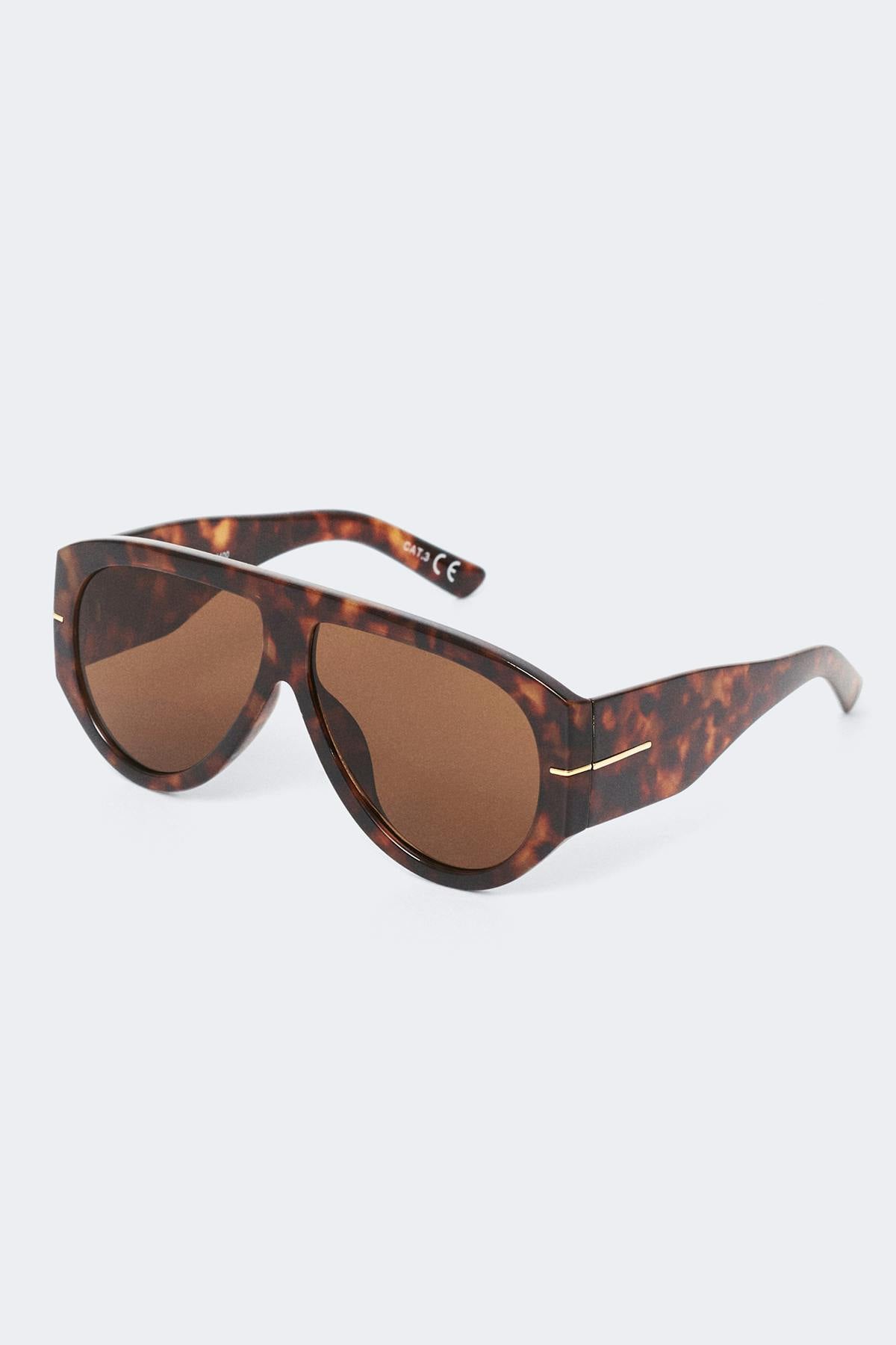 Bold aviator sunglasses