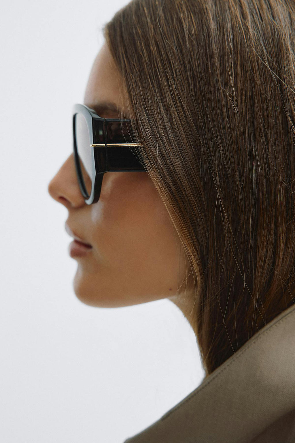 Bold aviator sunglasses